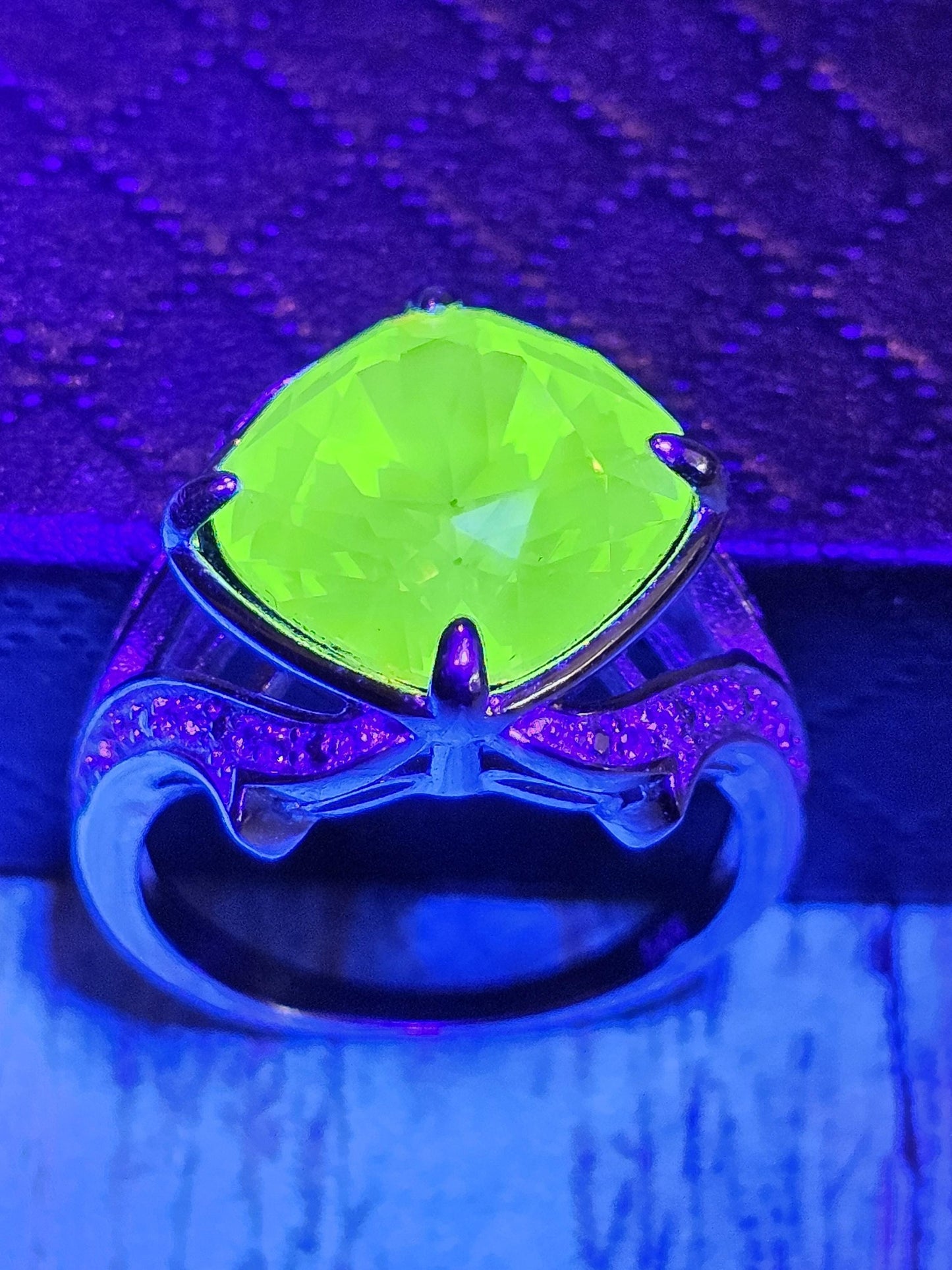 Uranium Glass Cushion cut Offset style Ring in size 7.5 with a super rare 12 mm vintage Uranium glass stone that glows under black/UV light