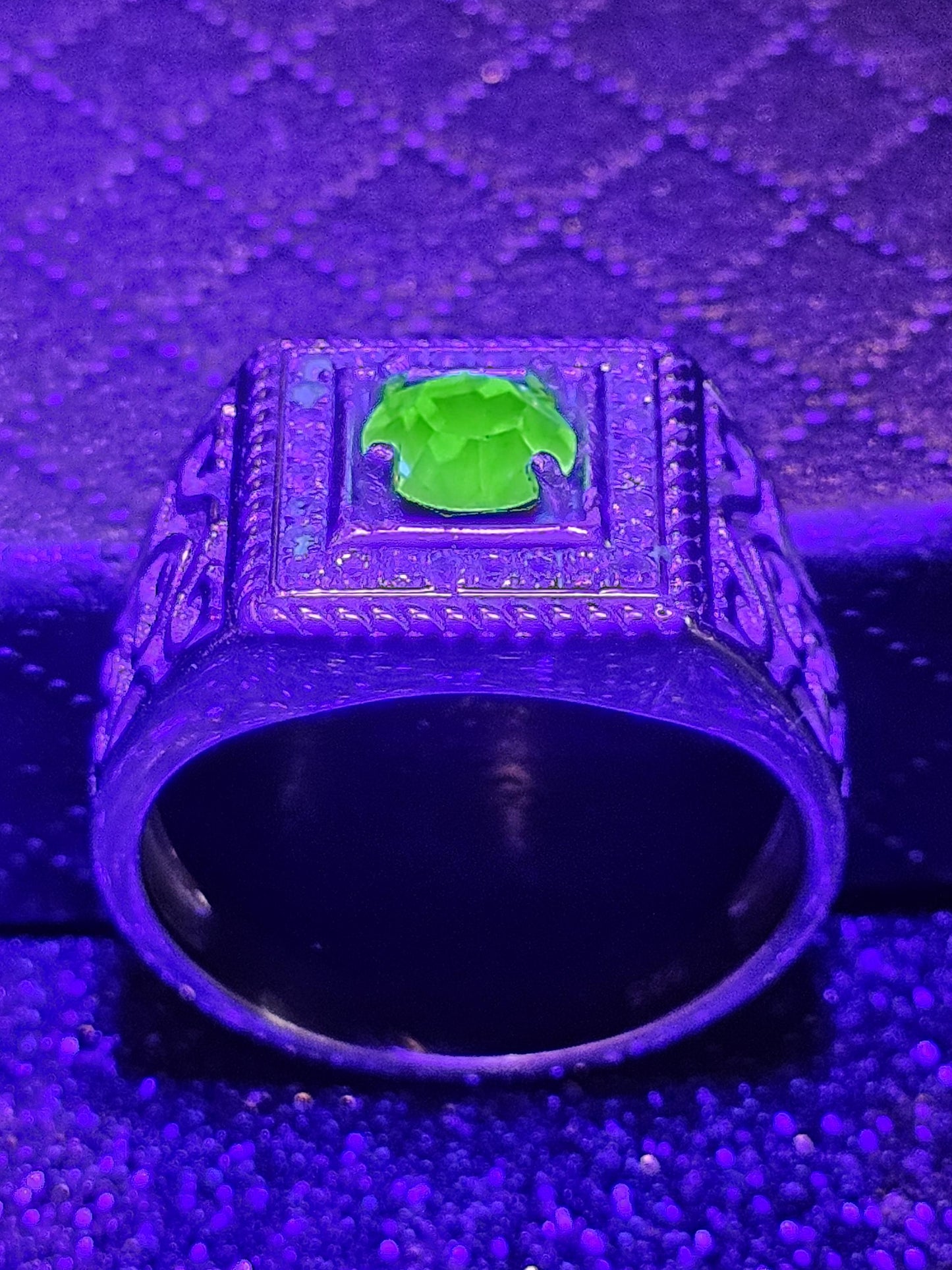 Uranium Glass Men's Ring size 10.5 new Sterling Silver with a vintage Round cut Uranium glass stone that glows under black / UV light