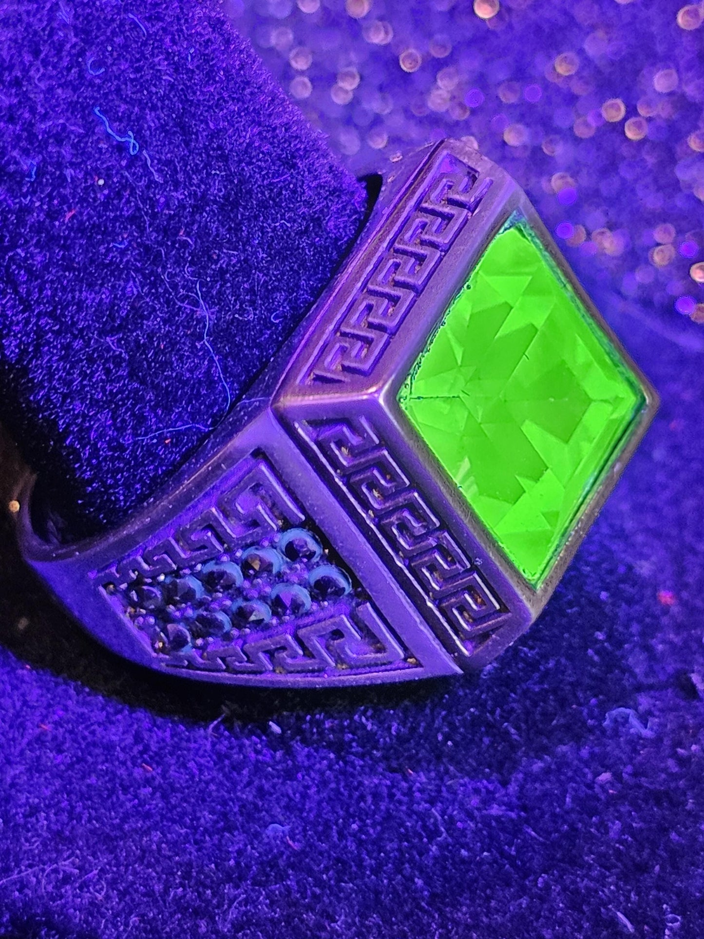 Uranium Glass Men's Ring READ DESCRIPTION new Sterling Silver Adjustable with 10x10 mm vintage Uranium glass glows under black / UV light