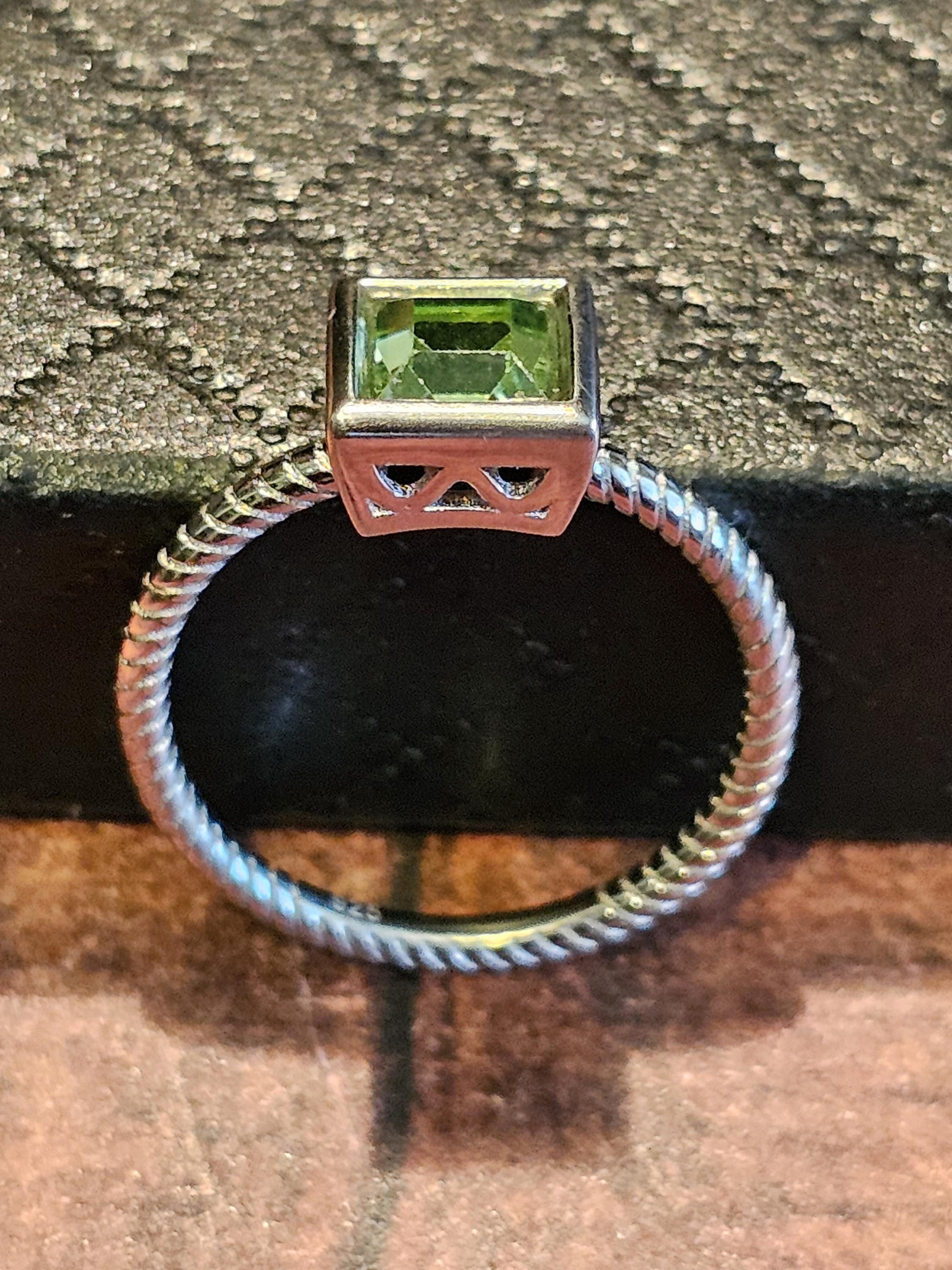 Uranium Glass Princess cut Ring size 7 new Sterling Silver with a vintage 6mm Uranium glass Square cut stone that glows under black/UV light