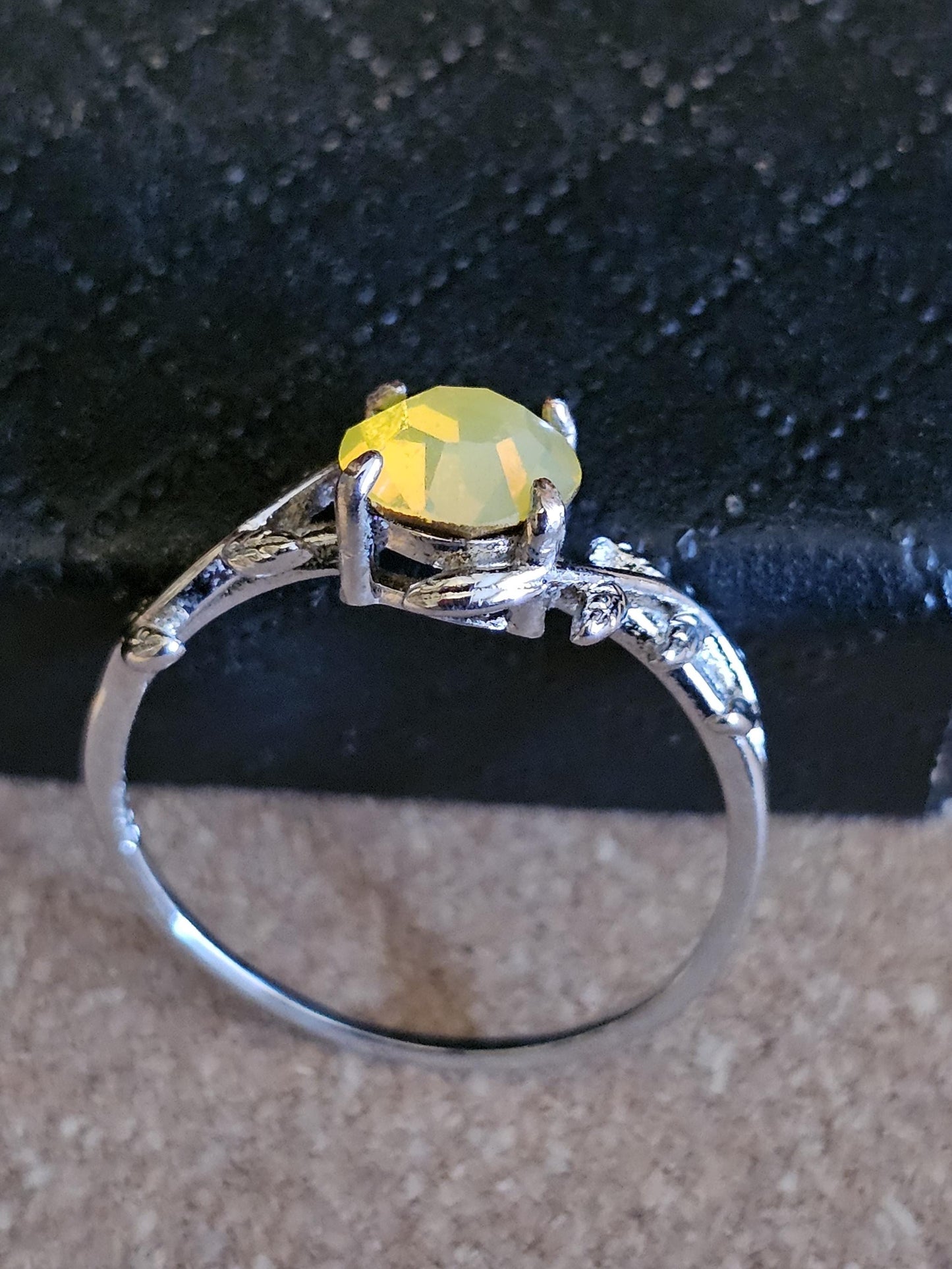 Uranium Glass Round cut Ring size 9 in new Sterling Silver with vintage Yellow Uranium glass stone that glows under black / UV light