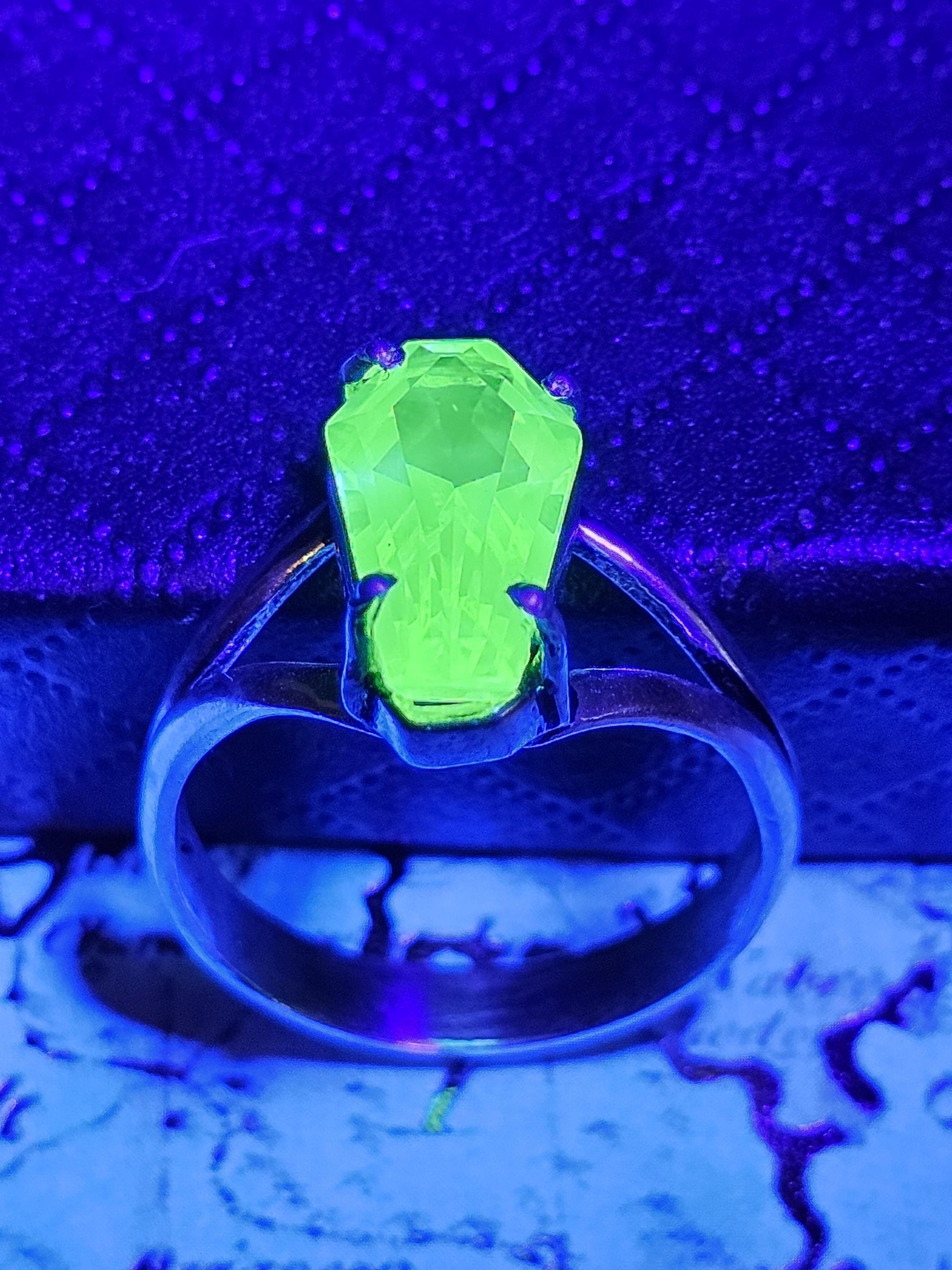 Uranium Glass Coffin cut Split Shank Ring size 4 through 10.5 in Sterling Silver with Uranium glass stone that glows under black / UV light
