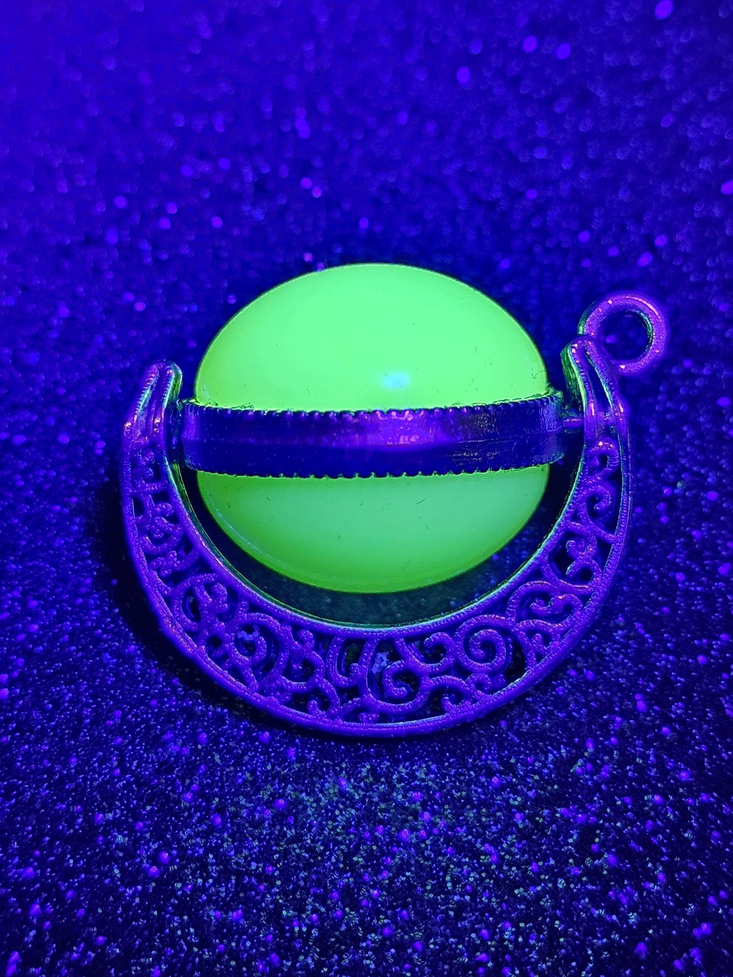 Uranium Glass "Moon" Pendant new Zinc alloy with two vintage 18 mm round cut Uranium Glass Cabochon stones that glow under black / UV light