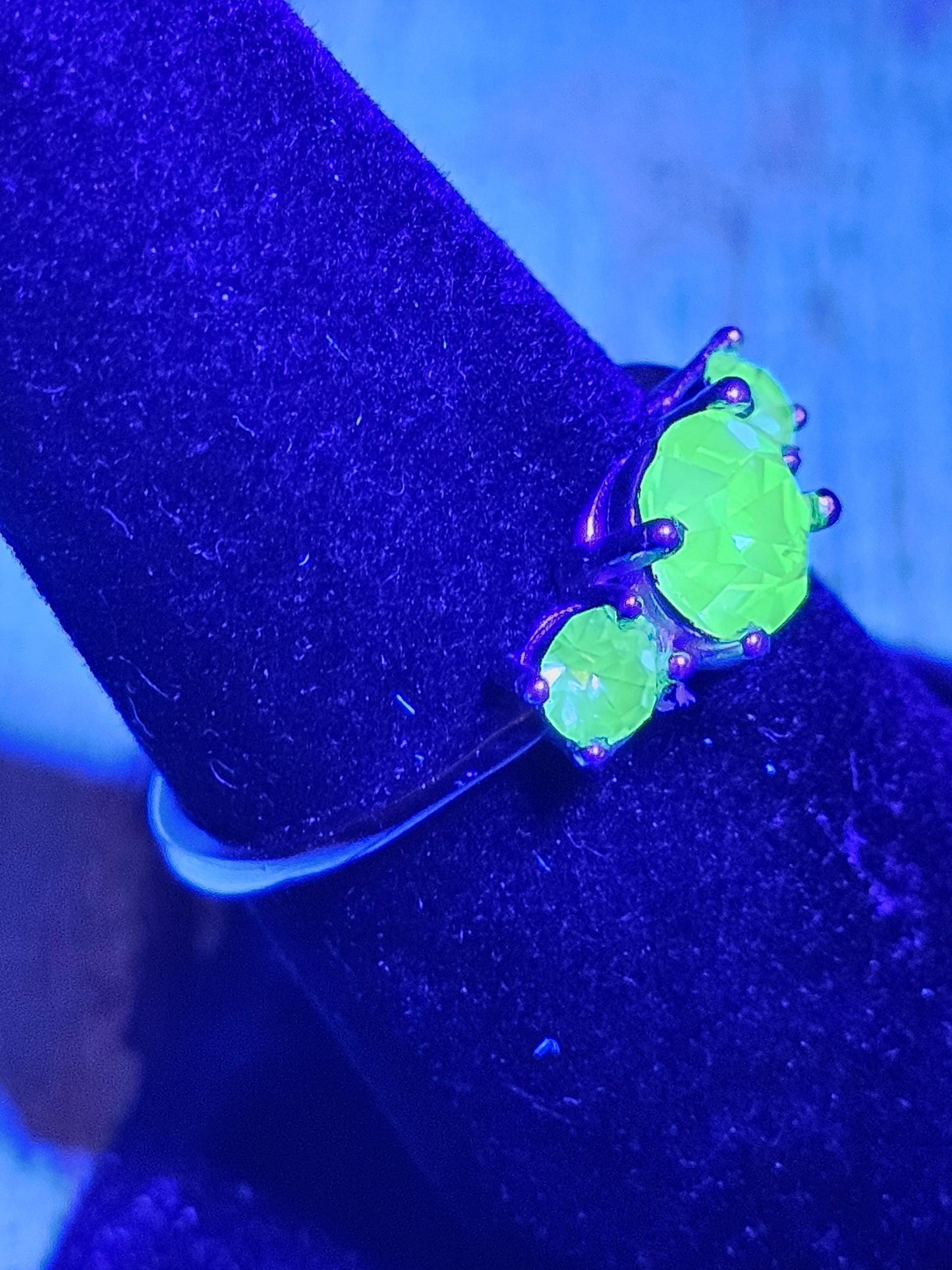 Uranium Glass Round cut Ring size 6, 7, 8, 9, or 10 new Sterling Silver with 3 vintage Uranium glass stones that glows under black/UV light