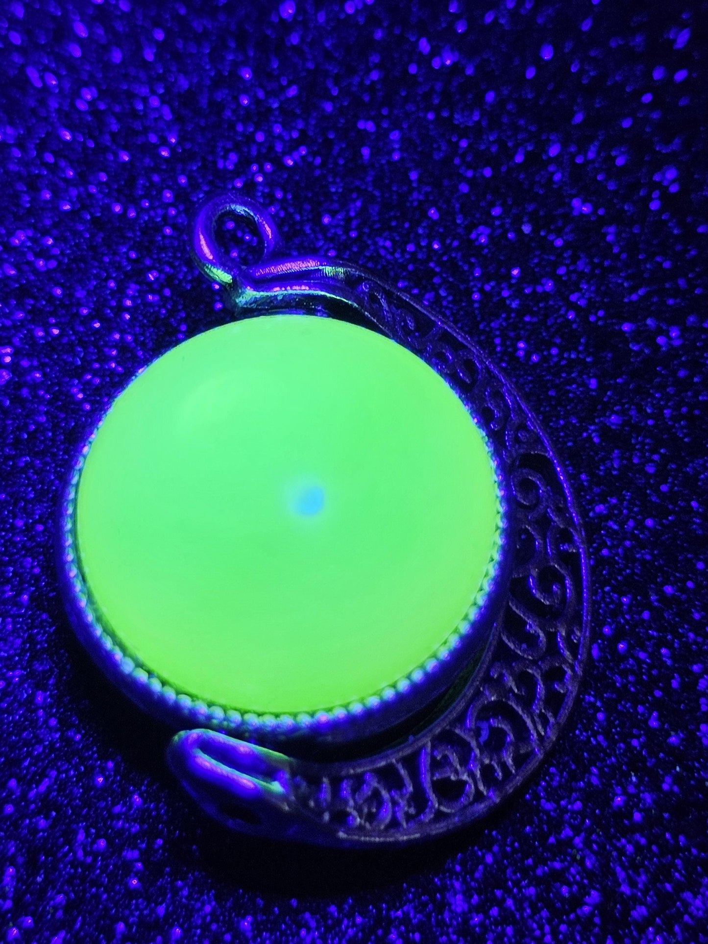 Uranium Glass "Moon" Pendant new Zinc alloy with two vintage 18 mm round cut Uranium Glass Cabochon stones that glow under black / UV light