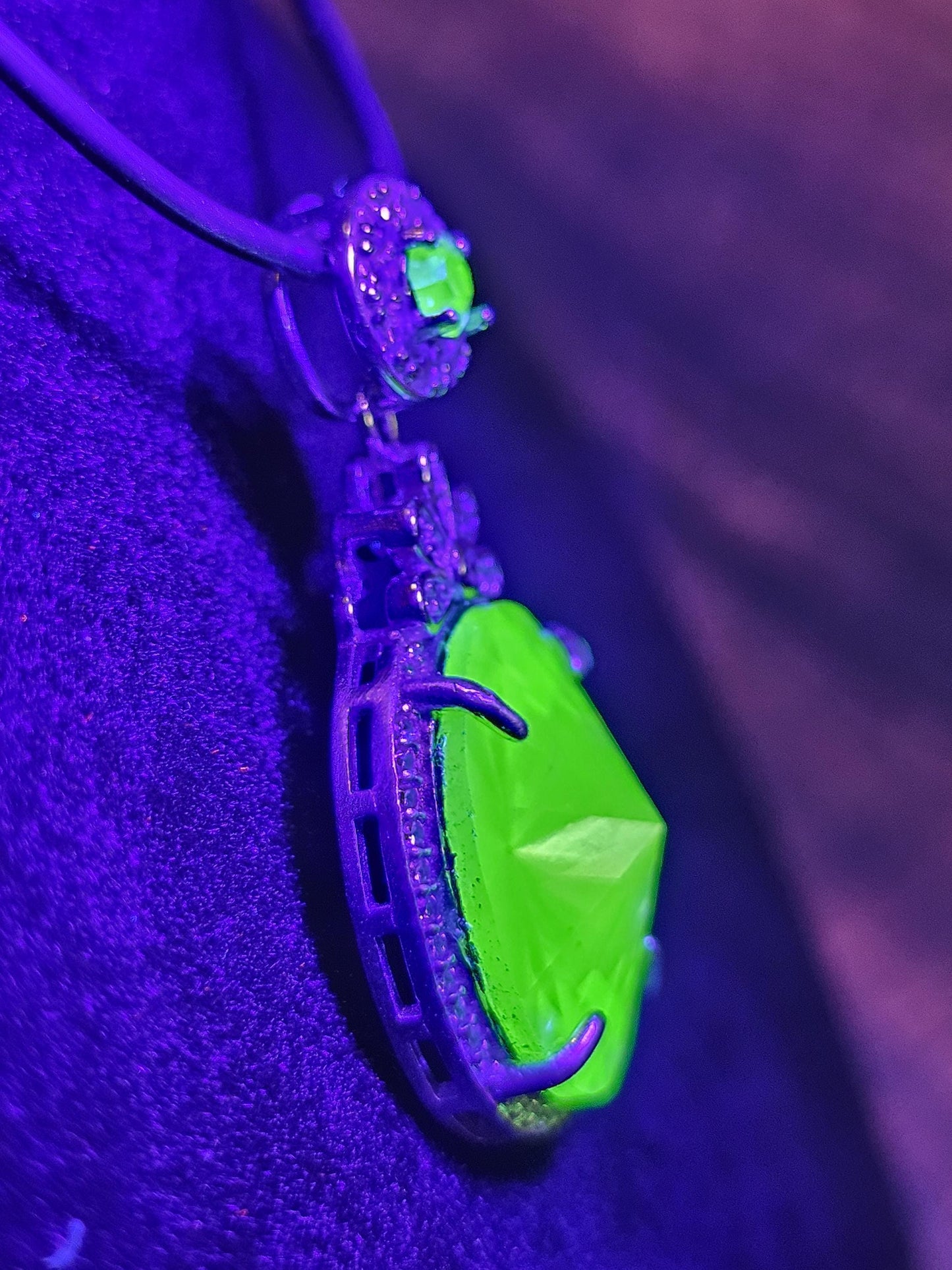 Uranium Glass Pendant new Sterling Silver with a vintage 18 mm Rivolis round cut Uranium Glass stone that glows under black / UV light