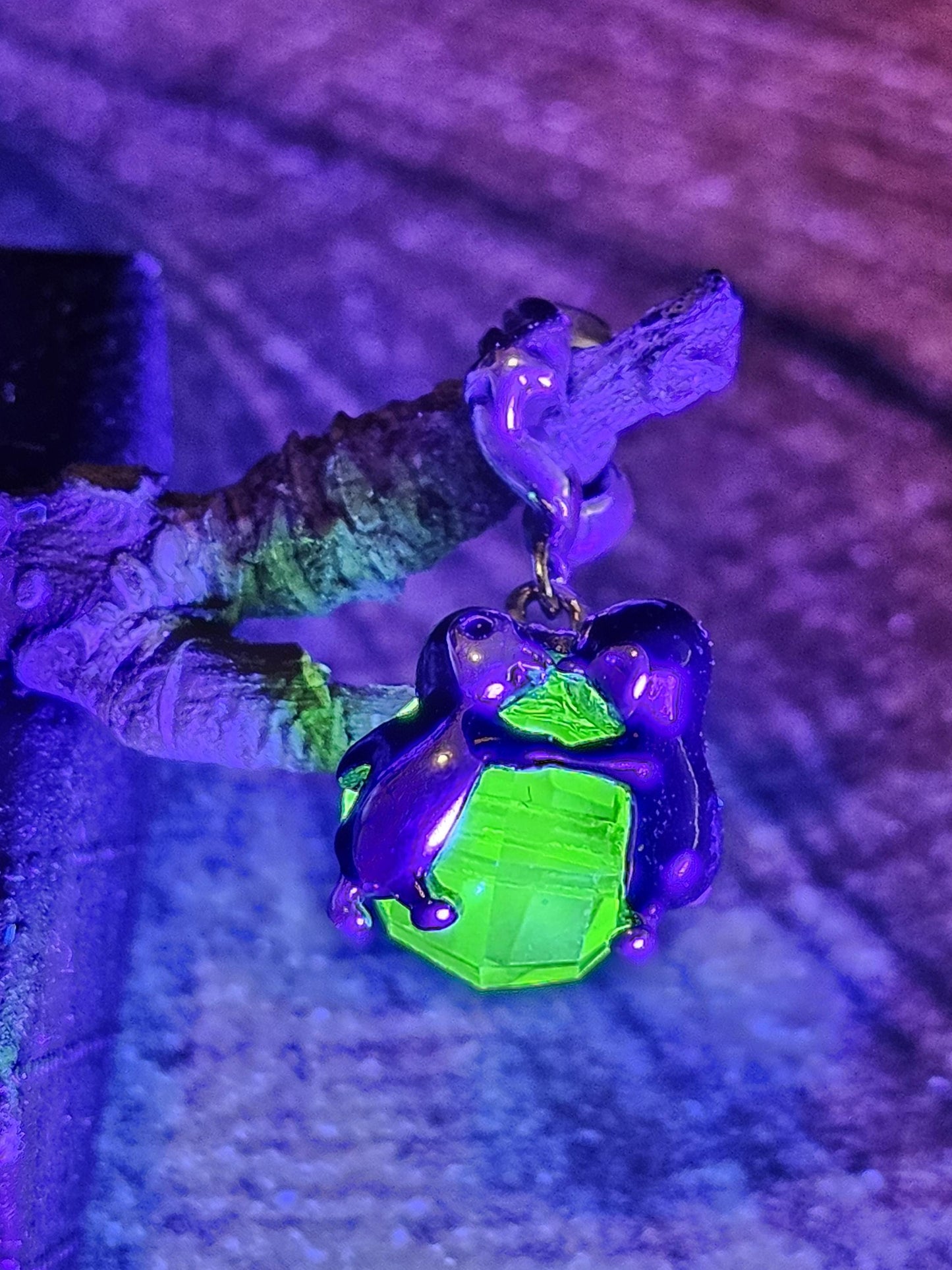 Uranium Glass Pendant in new Sterling Silver Kissing Penguins with a vintage Uranium Glass 10 mm bead that glows under black / UV light