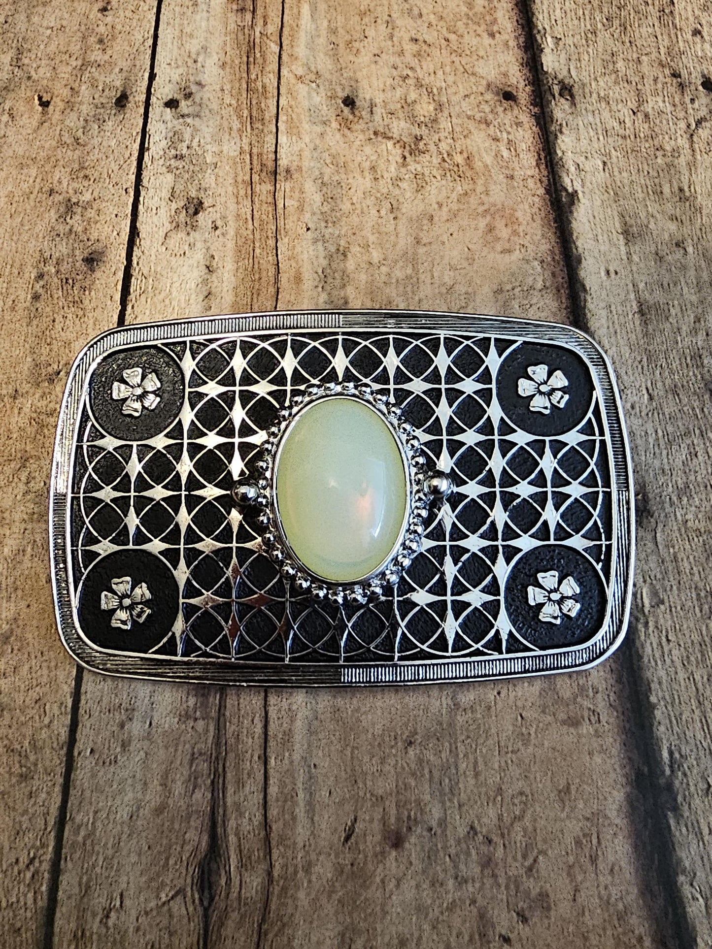 Uranium Glass Belt Buckle large 25x18 mm Oval cut Round top Cabochon cut vintage Uranium Glass stone that glows under black / UV light