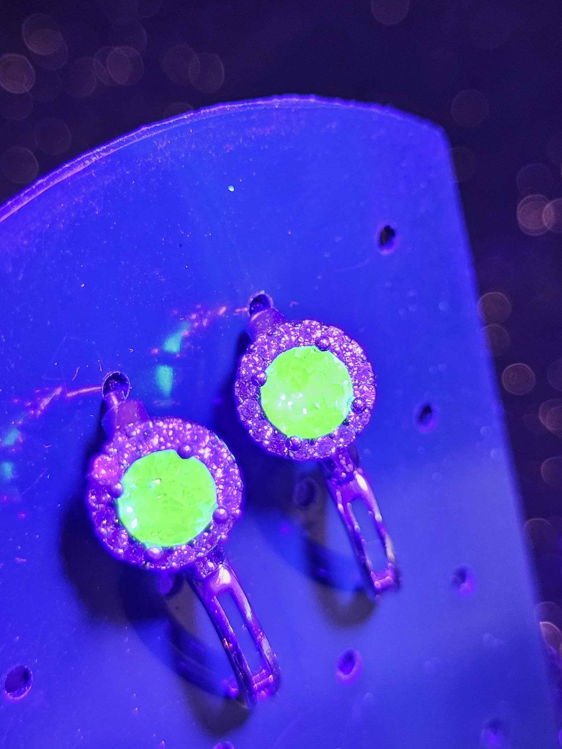 Uranium Glass Earrings READ DESCRIPTION with 5 mm Vintage round cut Uranium Glass stones that glow under black/UV light