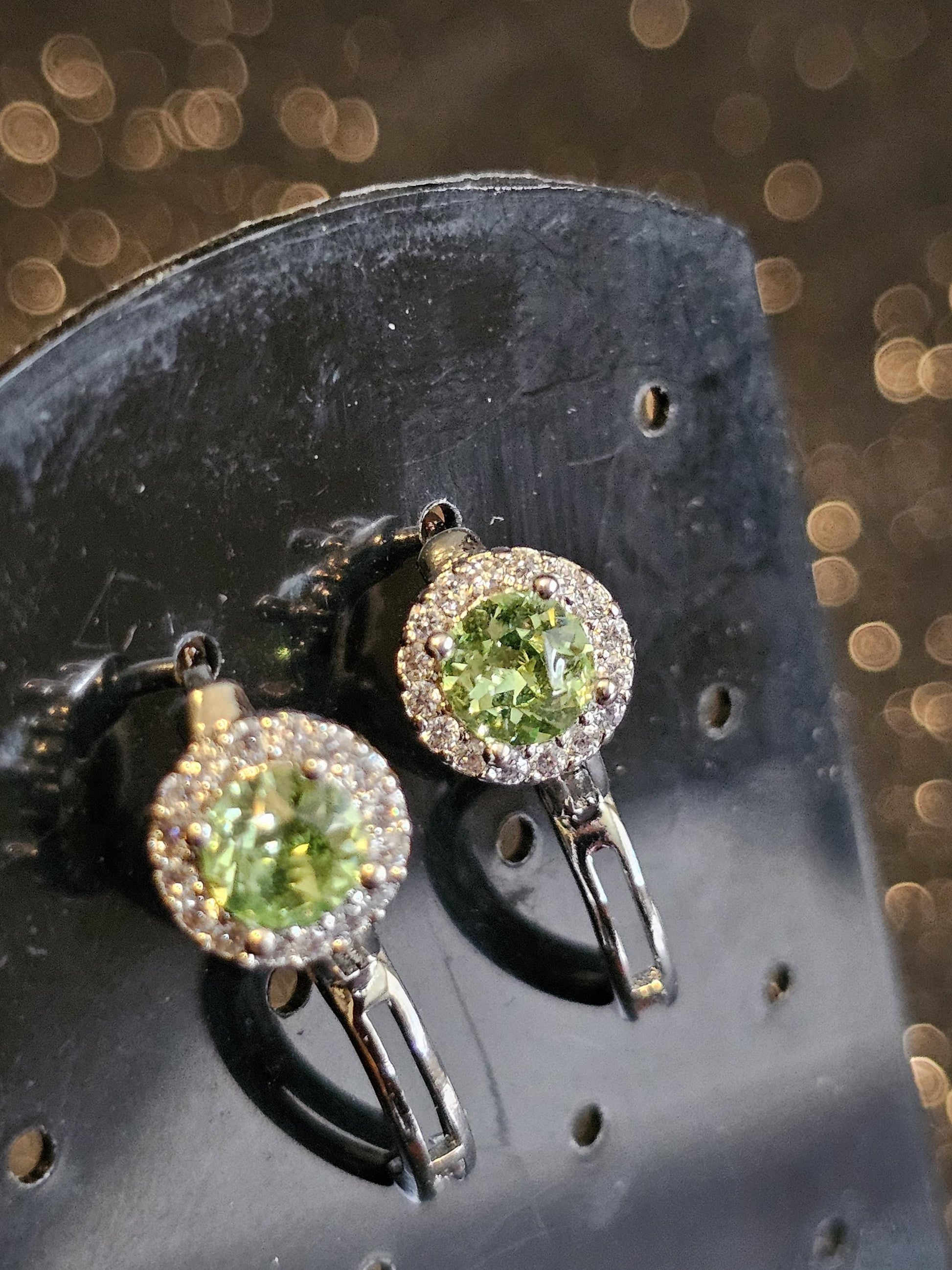 Uranium Glass Earrings READ DESCRIPTION with 5 mm Vintage round cut Uranium Glass stones that glow under black/UV light