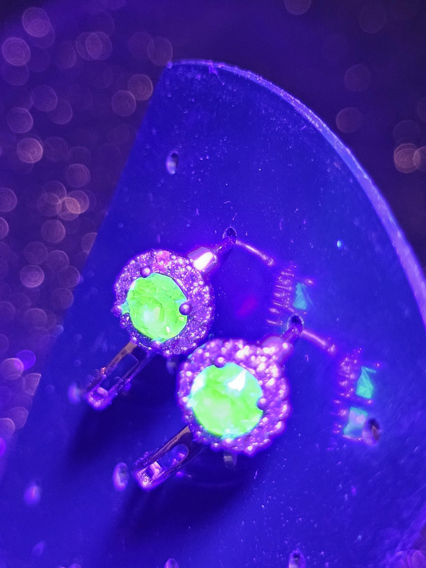 Uranium Glass Earrings READ DESCRIPTION with 5 mm Vintage round cut Uranium Glass stones that glow under black/UV light