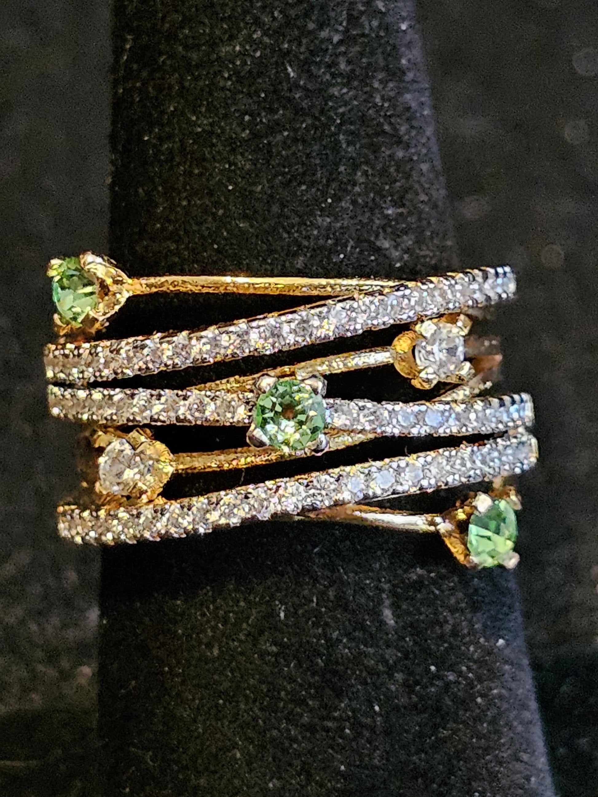 Uranium Glass Ring READ DESCRIPTION Yellow Gold-plated size 7 with three 3 mm Uranium glass stones that glow under black / UV light