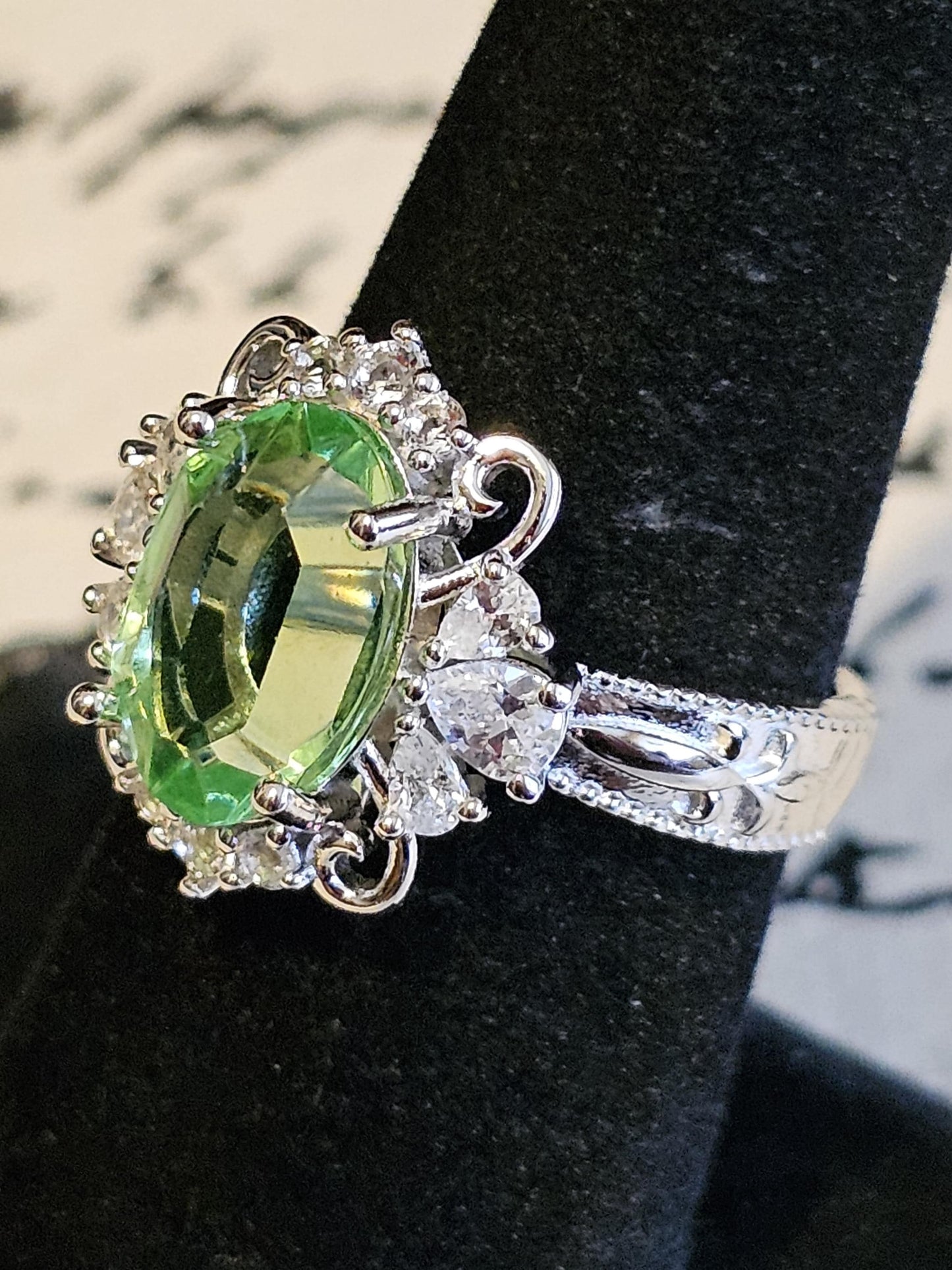Uranium Glass Oval cut Ring Art Deco style size 7 with a vintage Uranium glass 12x8 mm Oval cut stone that glows under black / UV light