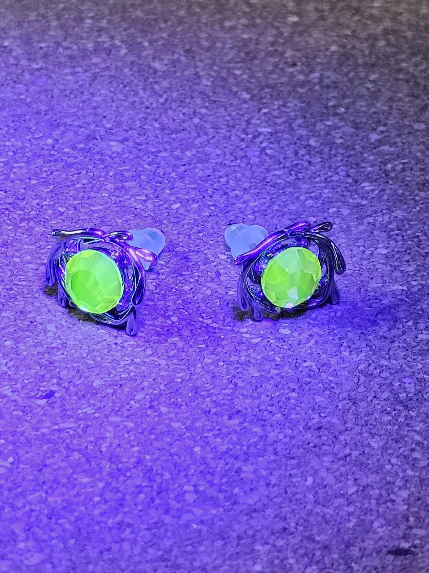 Uranium Glass Earrings in new Sterling Silver with Vintage 6mm Round cut rare Pink Uranium Glass stones that glow under black/UV light