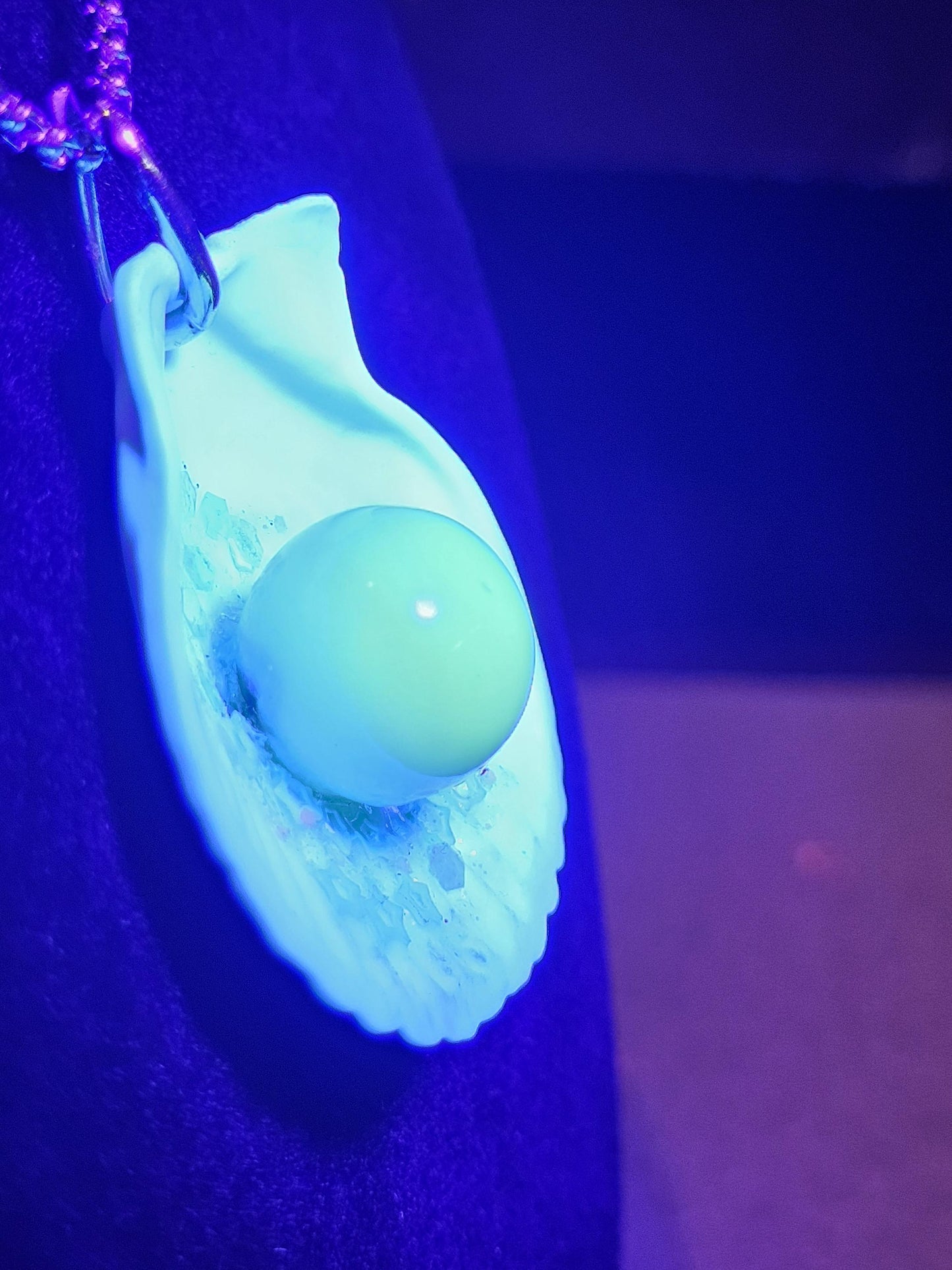 Uranium Glass Pendant "Pearl" in Shell with Stainless Steel chain and a vintage 15 mm Uranium Glass Marble that glows under black / UV light