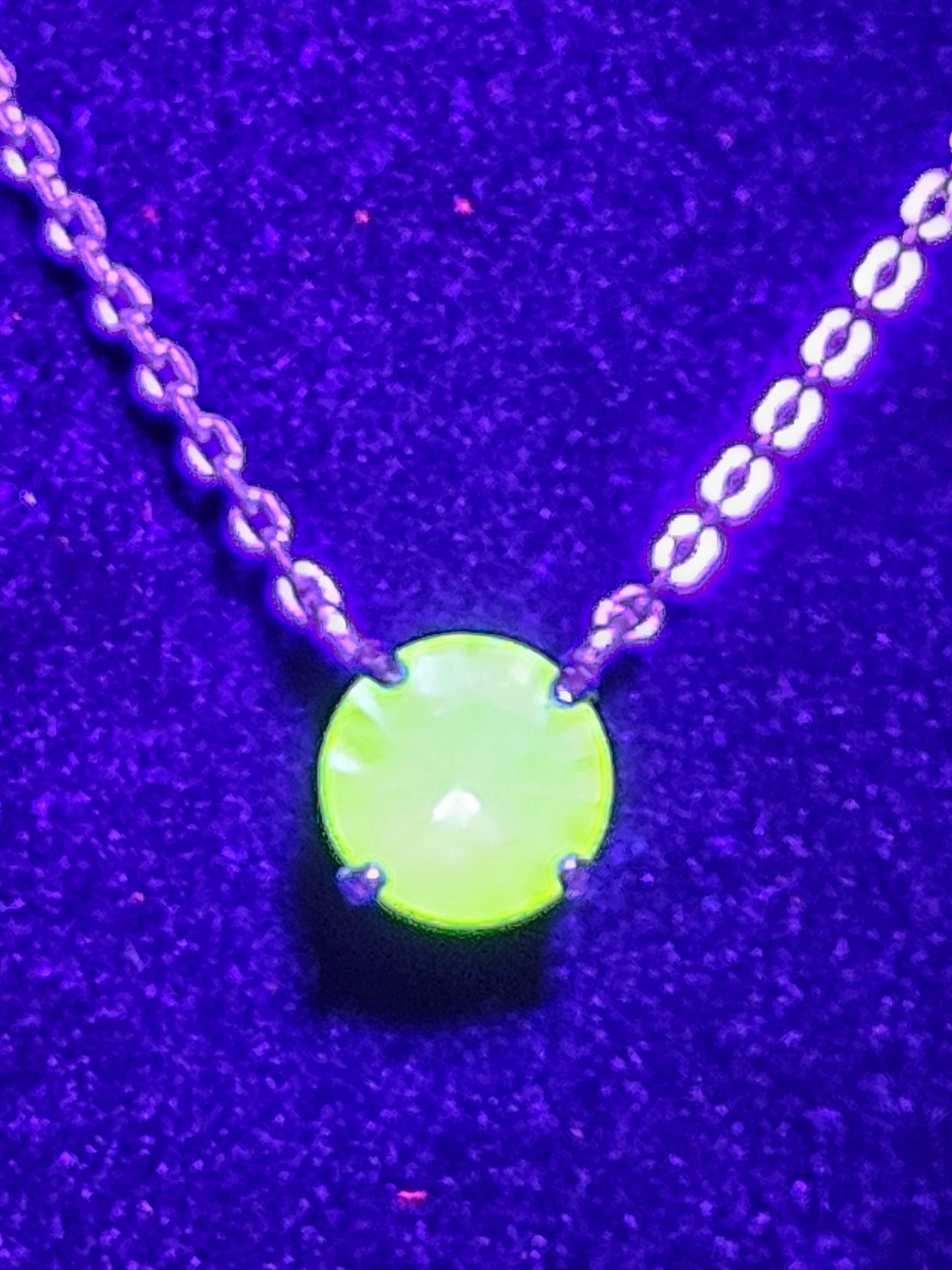 Uranium Glass Pendant w/chain new Sterling Silver with vintage rare Pink 6 mm Round cut Uranium Glass stone that glows under black/UV light