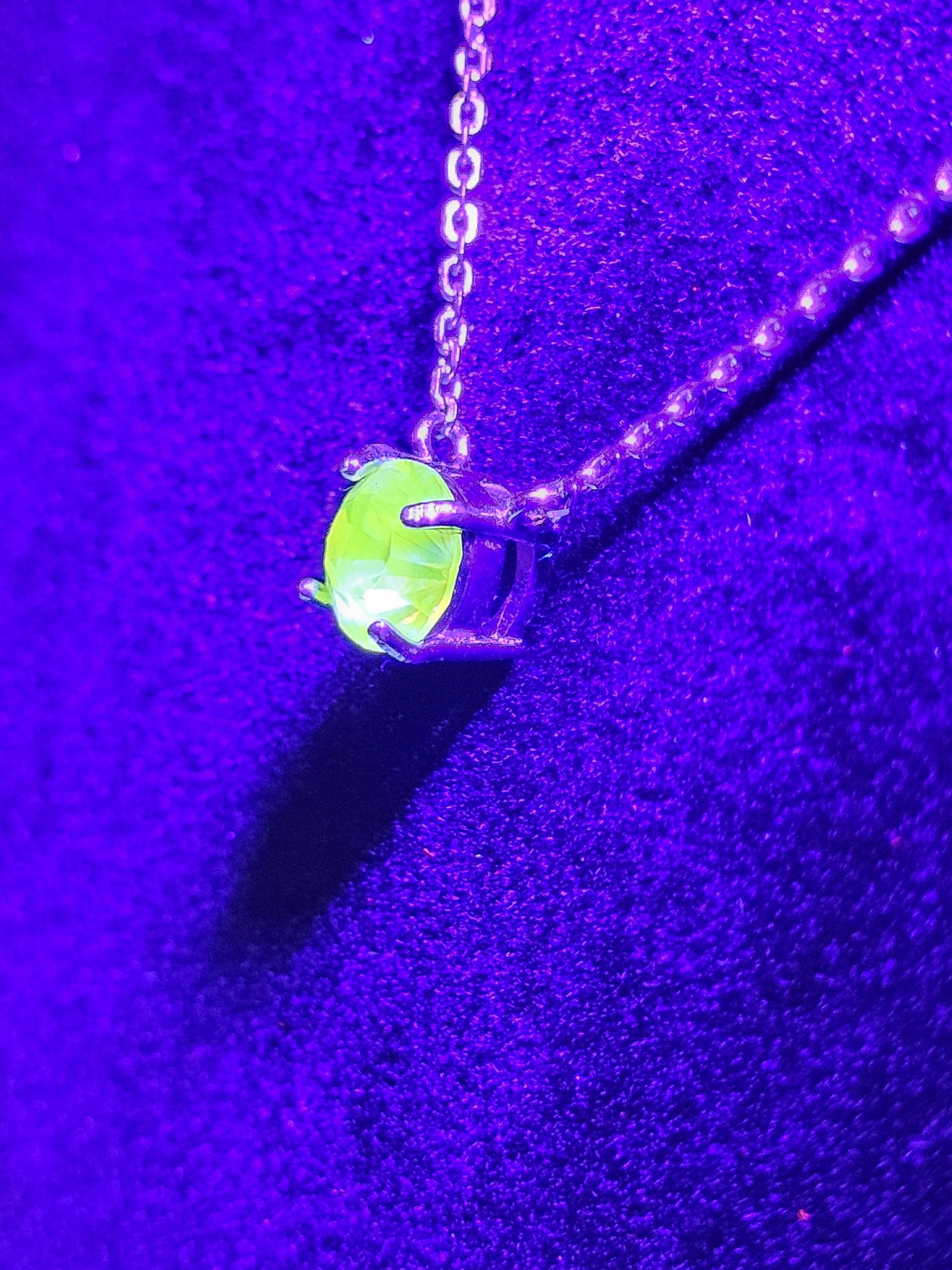Uranium Glass Pendant w/chain new Sterling Silver with vintage rare Pink 6 mm Round cut Uranium Glass stone that glows under black/UV light