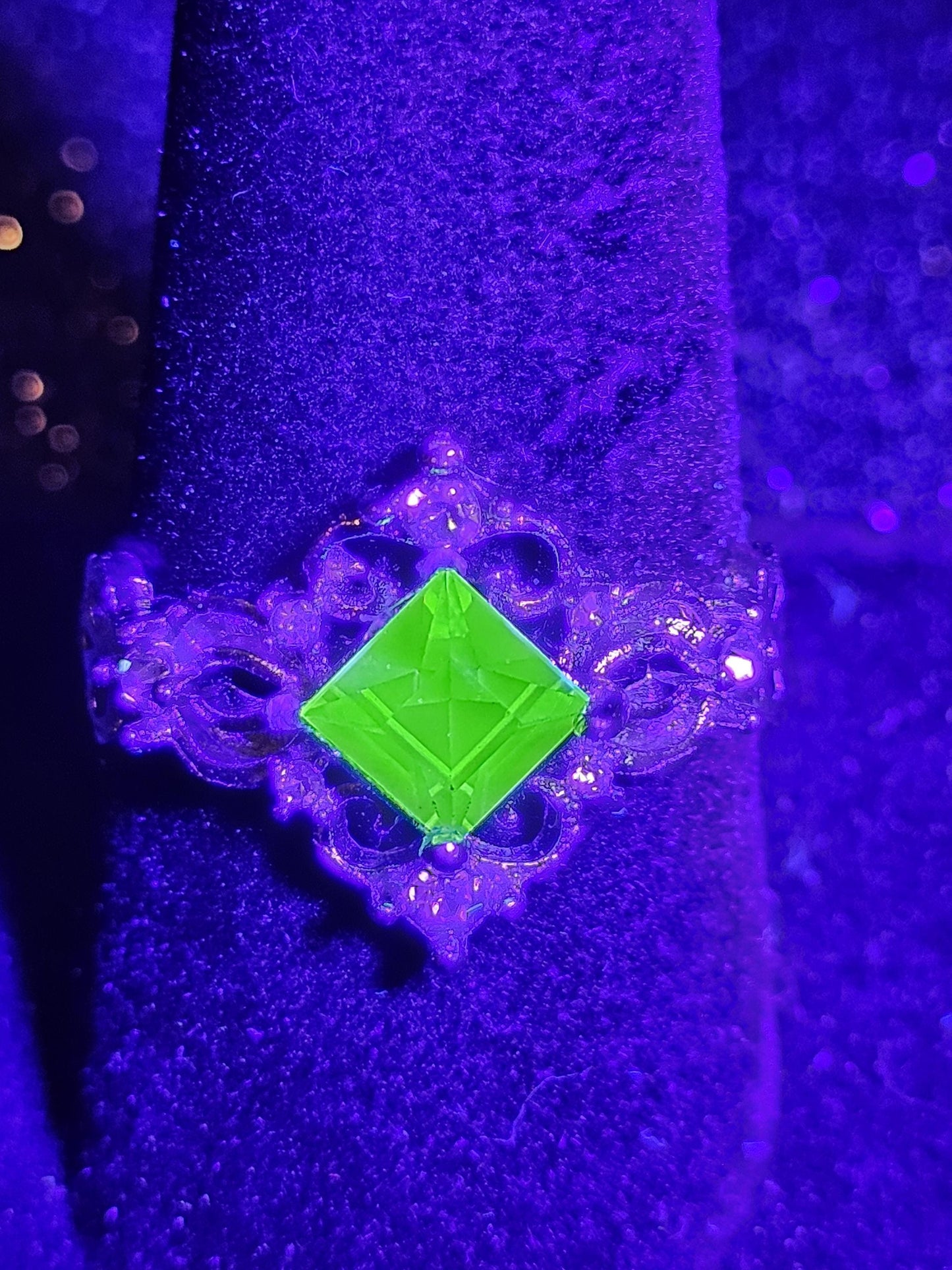 Uranium Glass Rings various sizes READ DESCRIPTION!!!! Sterling Silver with vintage Uranium glass stones that glow under black / UV light