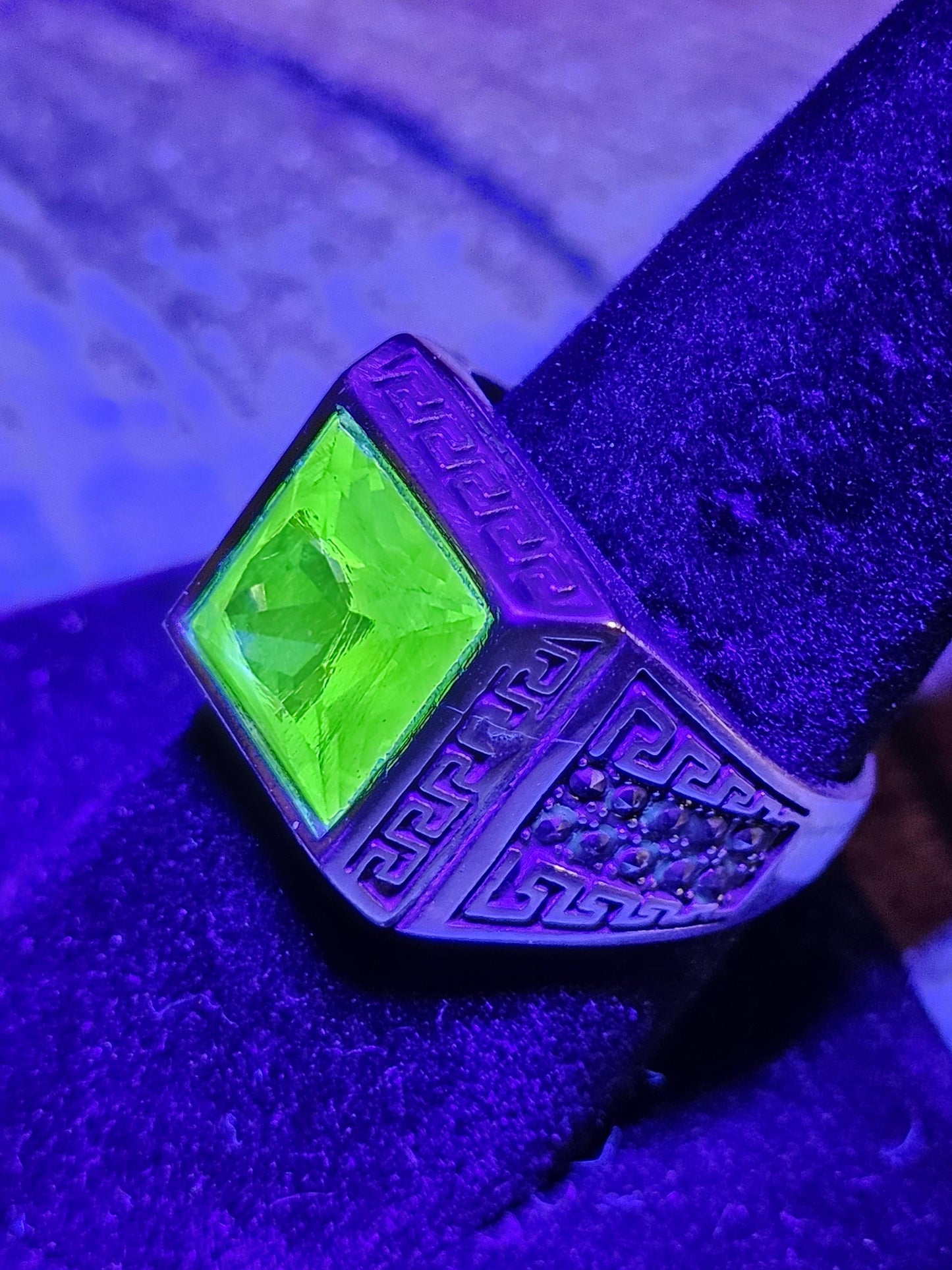 Uranium Glass Men's Ring new Sterling Silver Adjustable with 10x10 mm vintage Uranium glass Square cut stone glows under black / UV light
