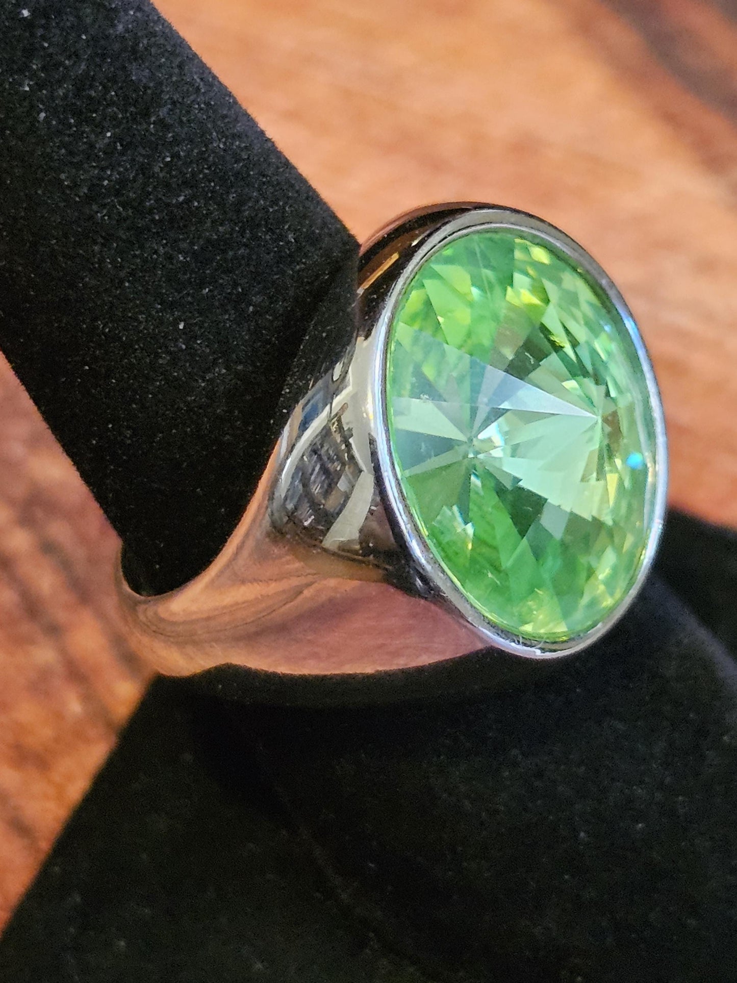 Uranium Glass Men Ring Adjustable with a large 18 mm vintage Uranium glass Rivolis style Round cut stone that glows under black/UV light