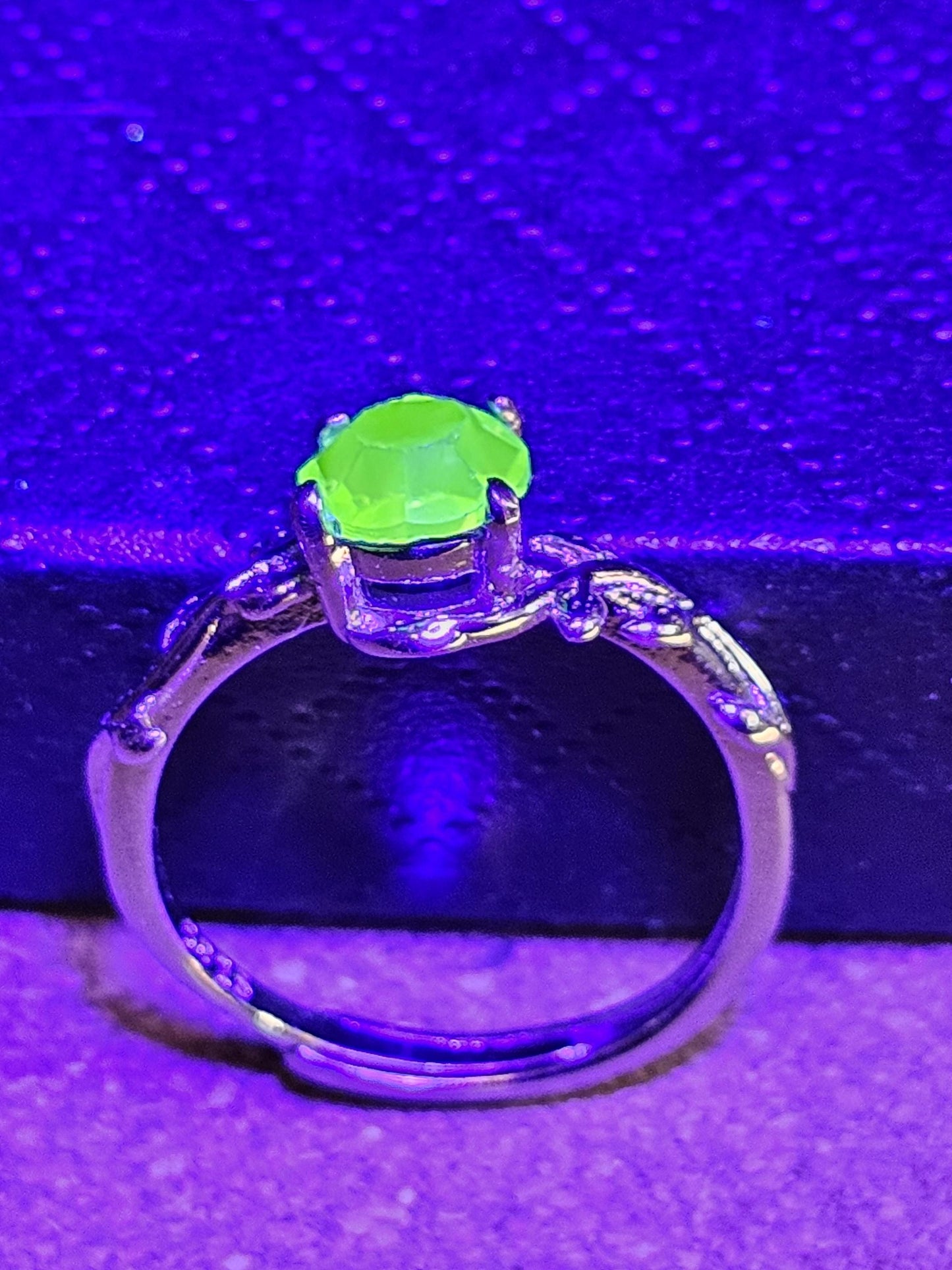 Uranium Glass Adjustable Ring new Sterling Silver Round cut 6 mm gree colored vintage Uranium glass stone that glows under black / UV light