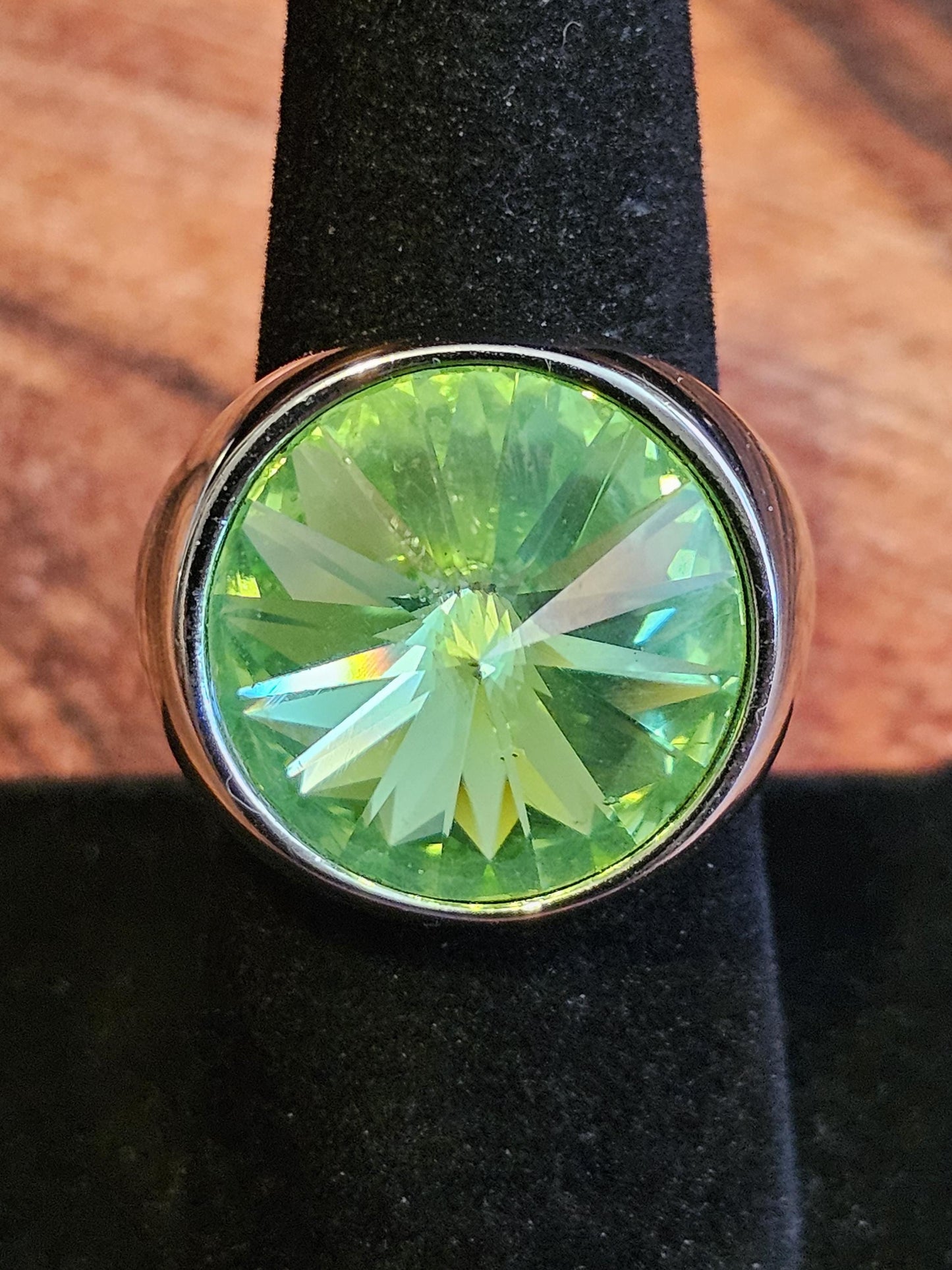 Uranium Glass Men Ring Adjustable with a large 18 mm vintage Uranium glass Rivolis style Round cut stone that glows under black/UV light