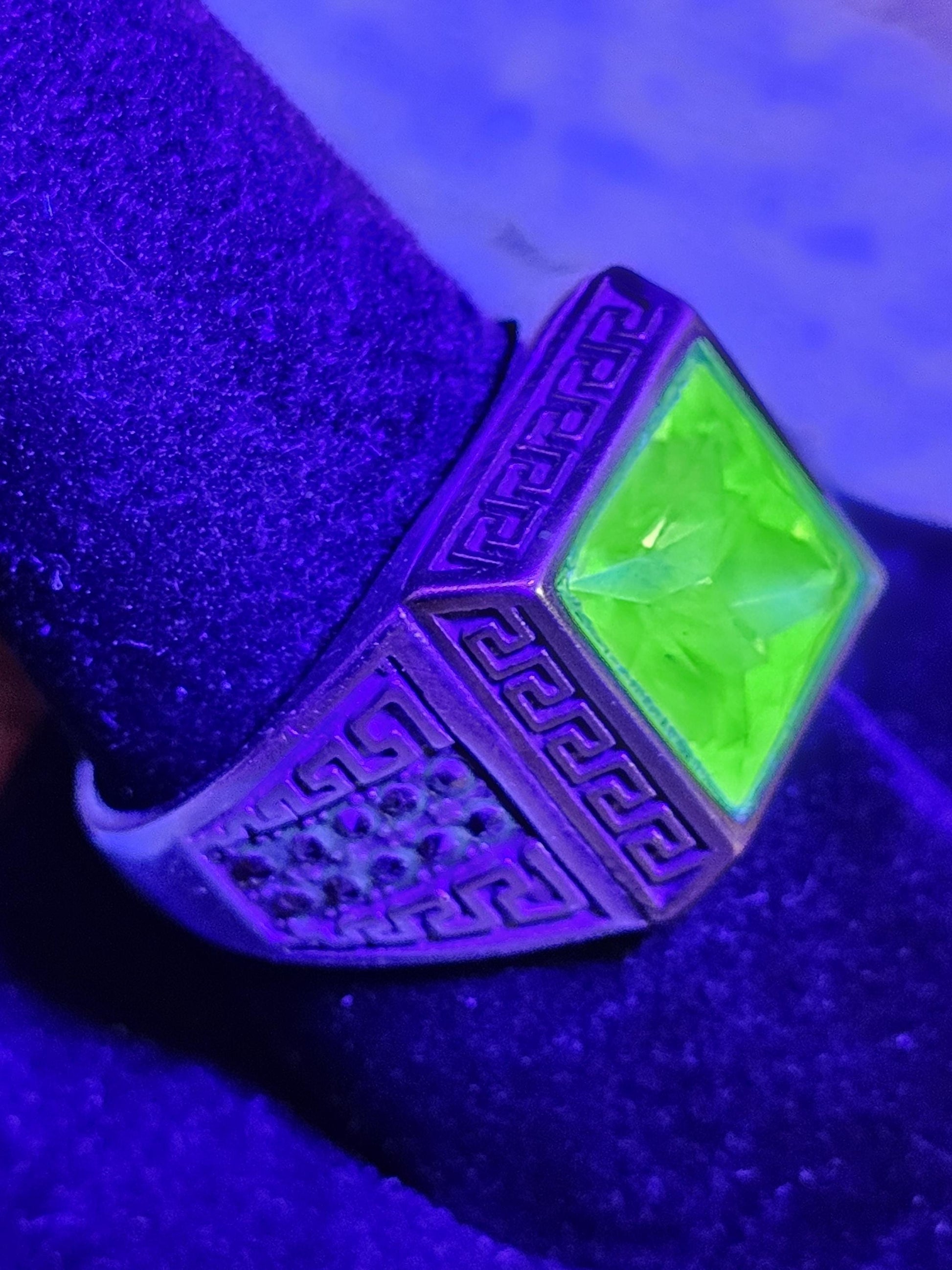 Uranium Glass Men's Ring new Sterling Silver Adjustable with 10x10 mm vintage Uranium glass Square cut stone glows under black / UV light