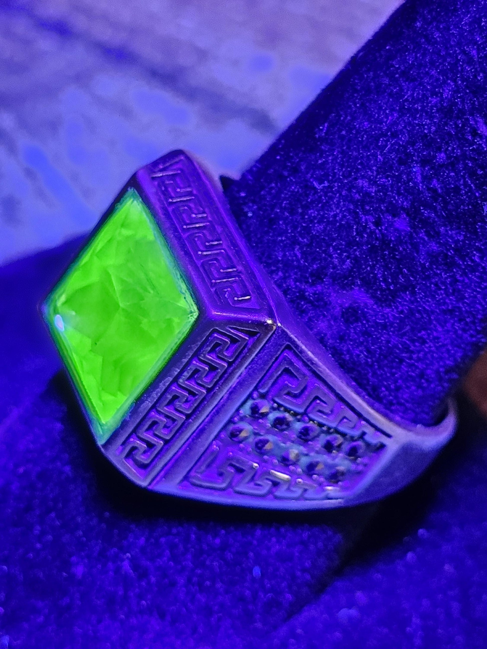 Uranium Glass Men's Ring new Sterling Silver Adjustable with 10x10 mm vintage Uranium glass Square cut stone glows under black / UV light