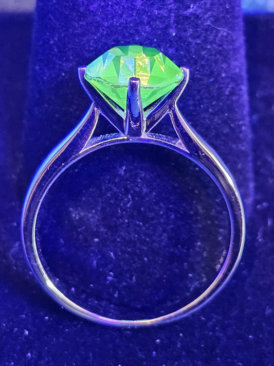 Uranium Glass Round cut Solitaire Ring size 6.5/7/7.5 in new Sterling Silver with 8mm Uranium glass stone that glows under black/UV light