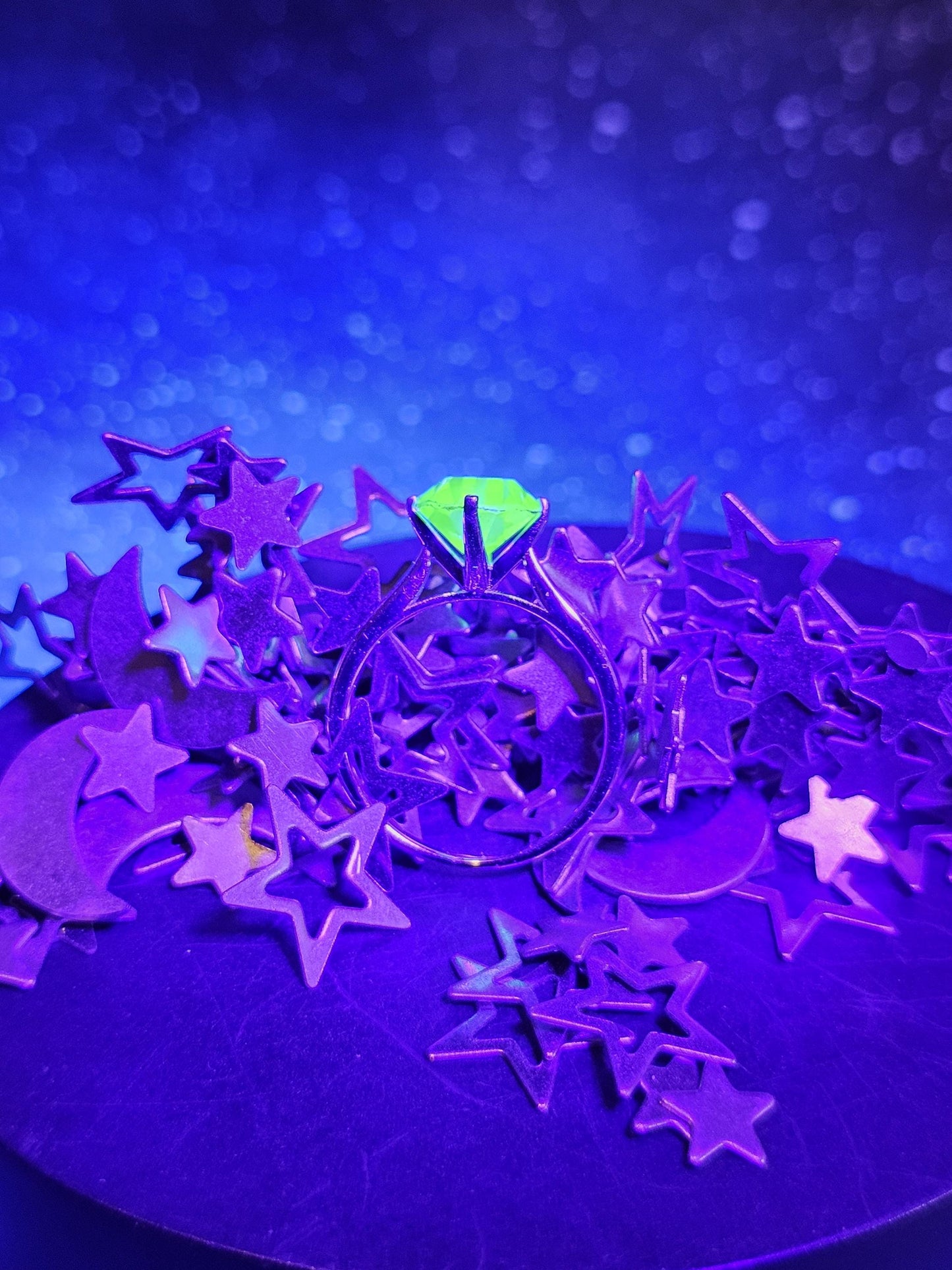 Uranium Glass Round cut Solitaire Ring size 6.5/7/7.5 in new Sterling Silver with 8mm Uranium glass stone that glows under black/UV light