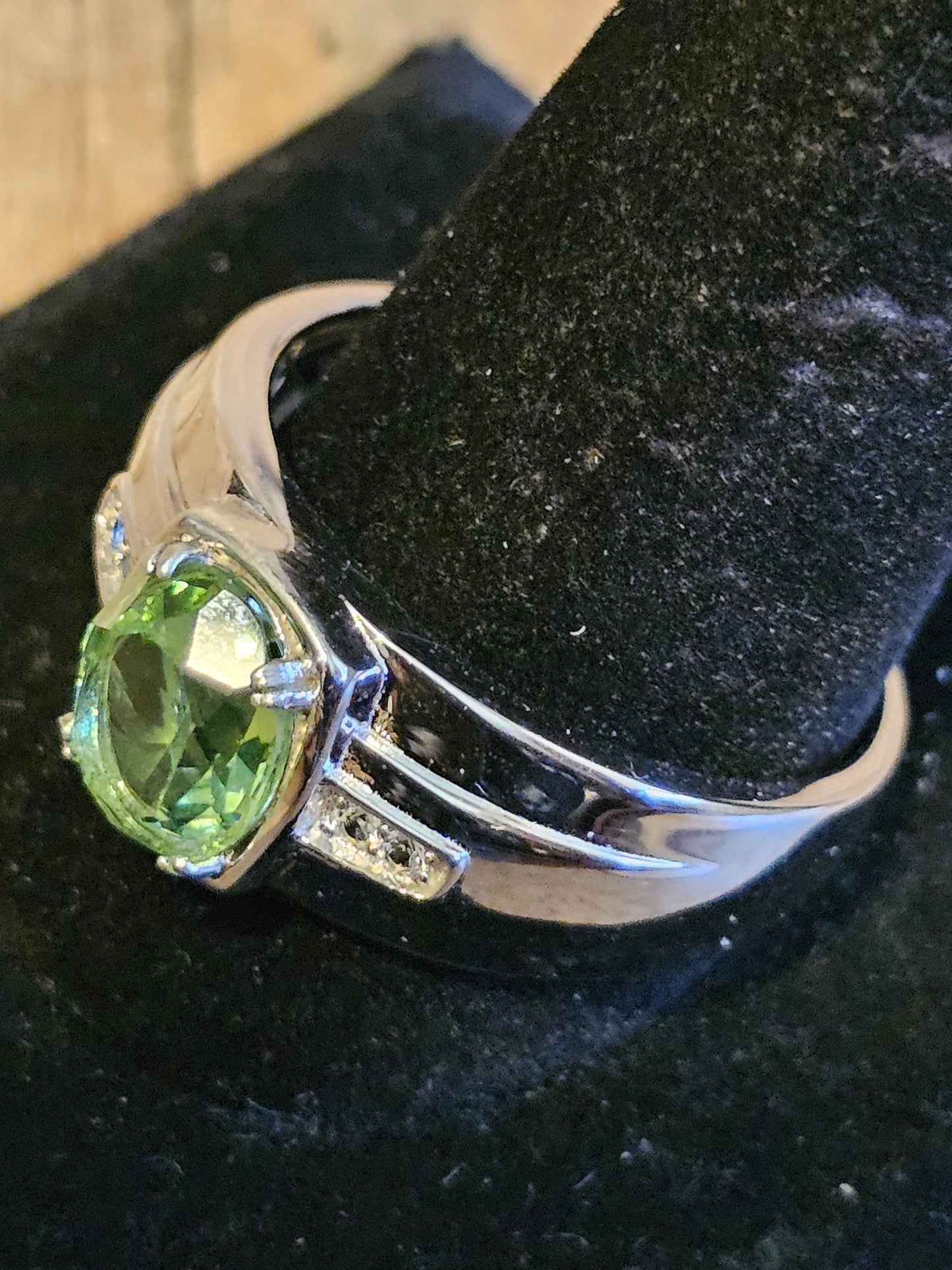 Uranium Glass Men's Ring size 13 new Sterling Silver with a vintage Oval cut Uranium glass stone that glows under black/UV light