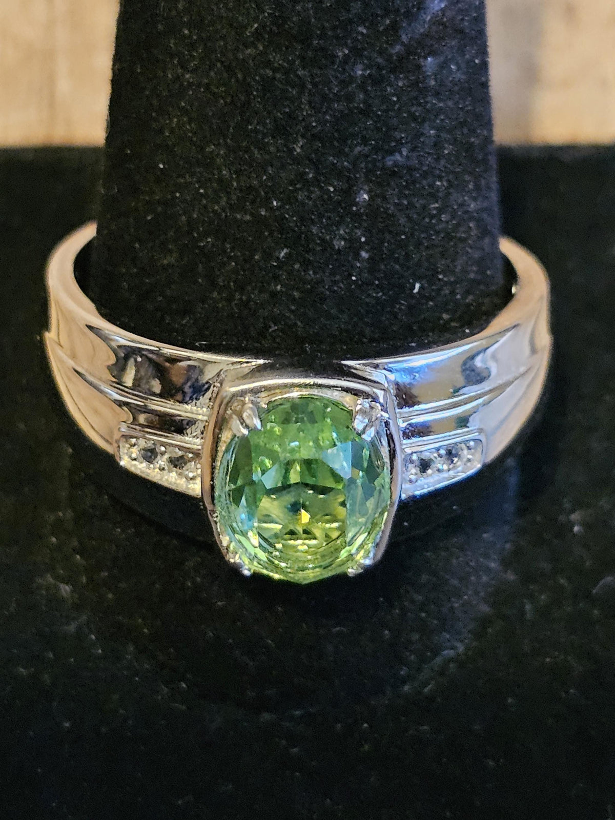 Uranium Glass Men's Ring size 13 new Sterling Silver with a vintage Oval cut Uranium glass stone that glows under black/UV light