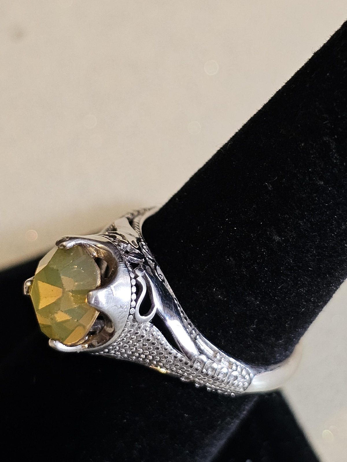 Uranium Glass Round cut Ring vintage style new Sterling Silver size 7 vintage Yellow Uranium glass stone that glows under black / UV light