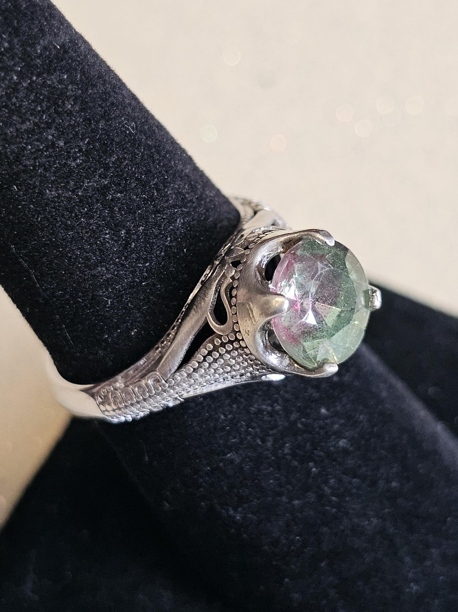 Uranium Glass Round cut Ring vintage style new Sterling Silver size 7 vintage Green/Pink Uranium glass stone that glows under black/UV light