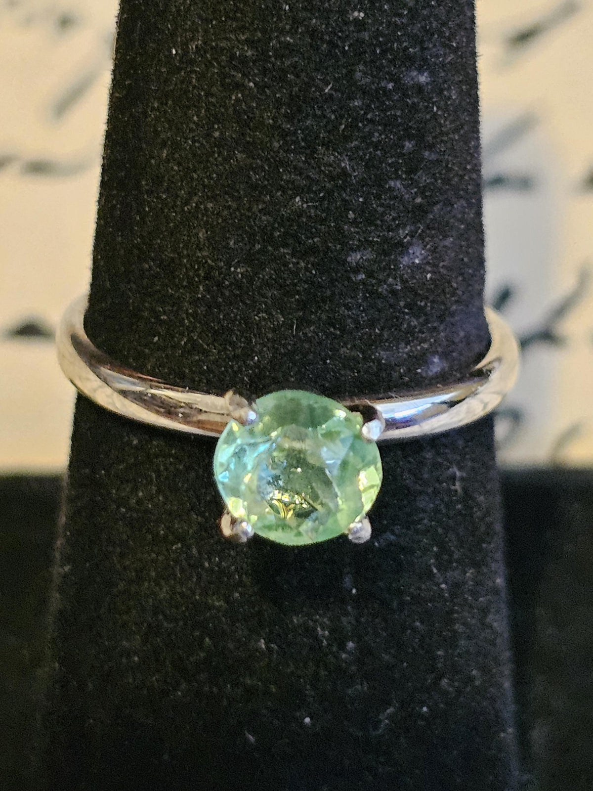 Uranium Glass Round cut Solitaire Ring size 6.5/7/7.5 in new Sterling Silver with 6mm Uranium glass stone that glows under black/UV light