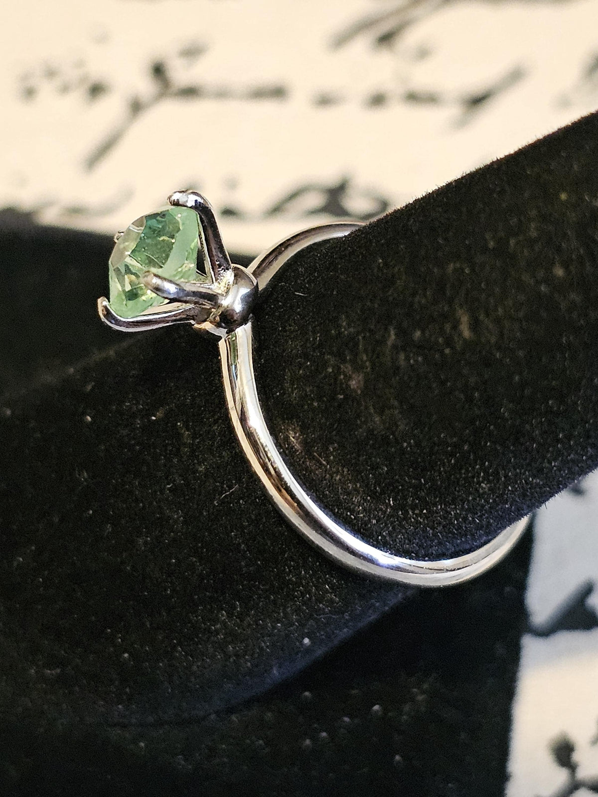 Uranium Glass Round cut Solitaire Ring size 6.5/7/7.5 in new Sterling Silver with 6mm Uranium glass stone that glows under black/UV light