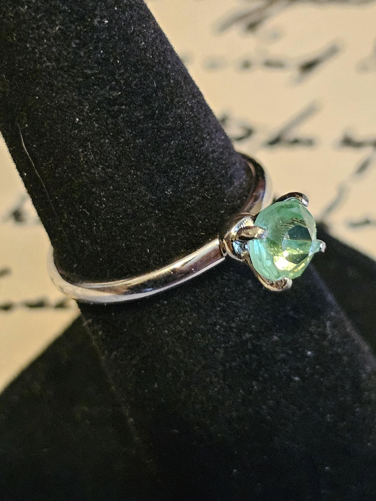 Uranium Glass Round cut Solitaire Ring size 6.5/7/7.5 in new Sterling Silver with 6mm Uranium glass stone that glows under black/UV light