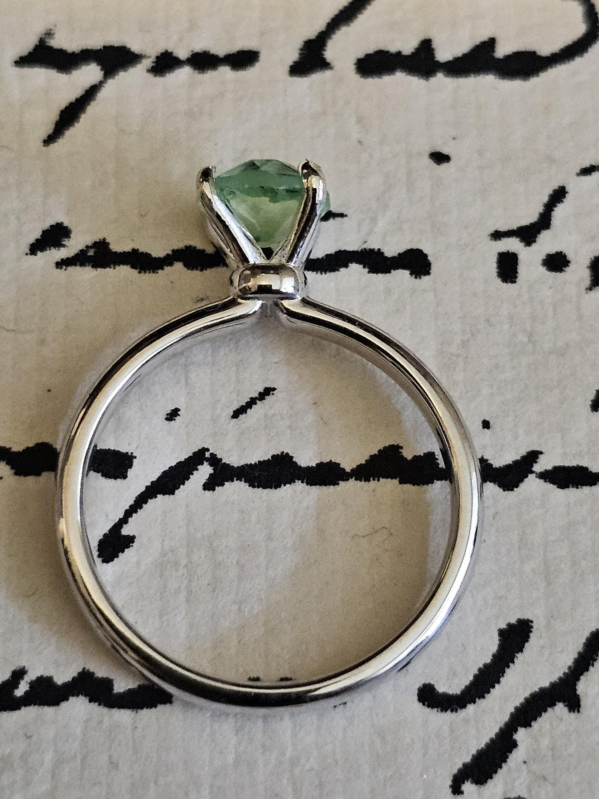 Uranium Glass Round cut Solitaire Ring size 6.5/7/7.5 in new Sterling Silver with 6mm Uranium glass stone that glows under black/UV light