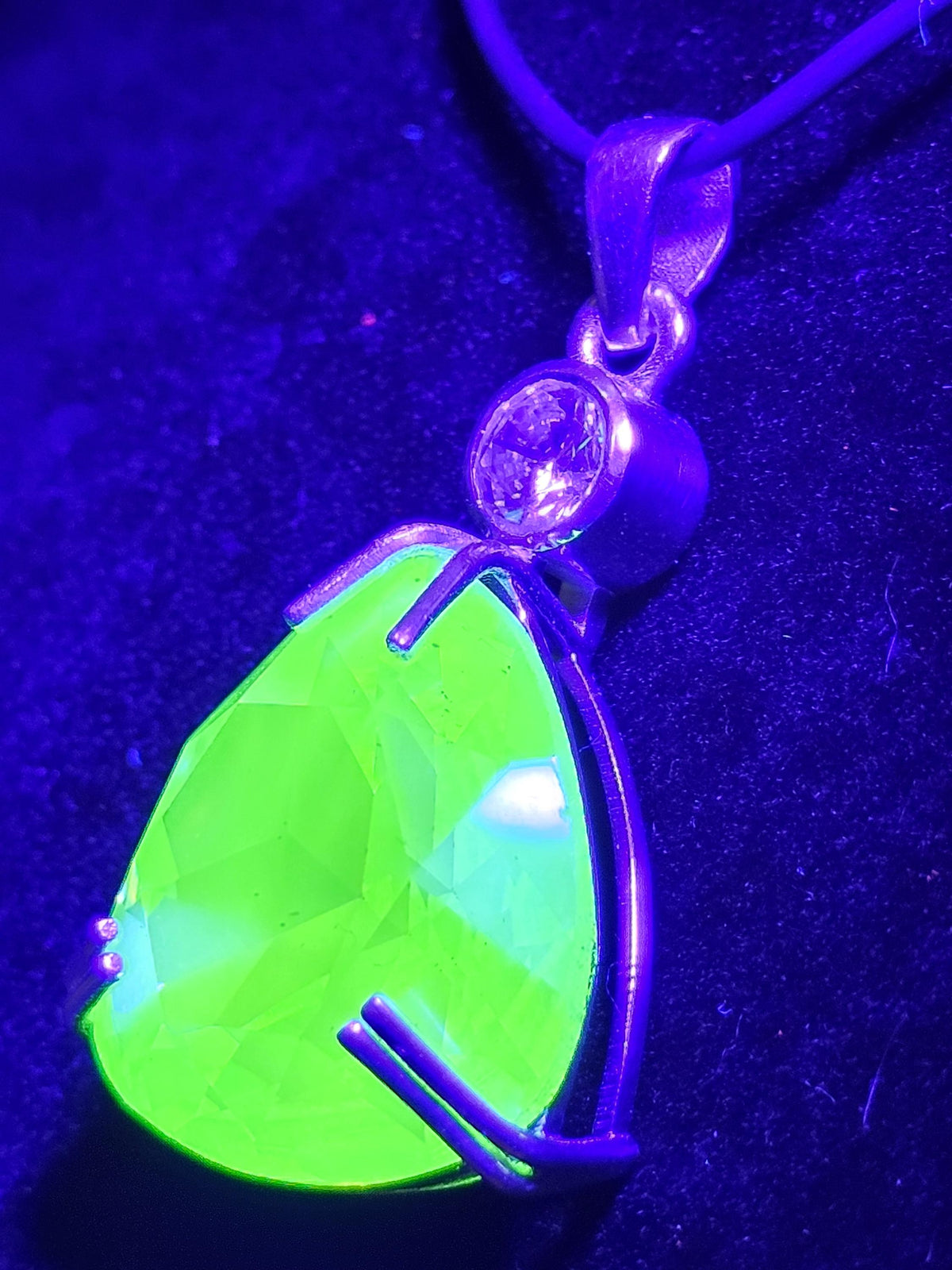 Uranium Glass Pendant in new Sterling Silver with a large 23 mm vintage Trillian cut Uranium Glass stone that glows under black / UV light