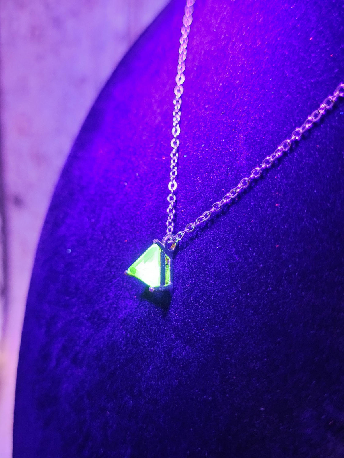 Uranium Glass Pendant READ DESCRIPTION in new Sterling Silver with a Trillion cut Uranium glass stone that glows under black / UV light