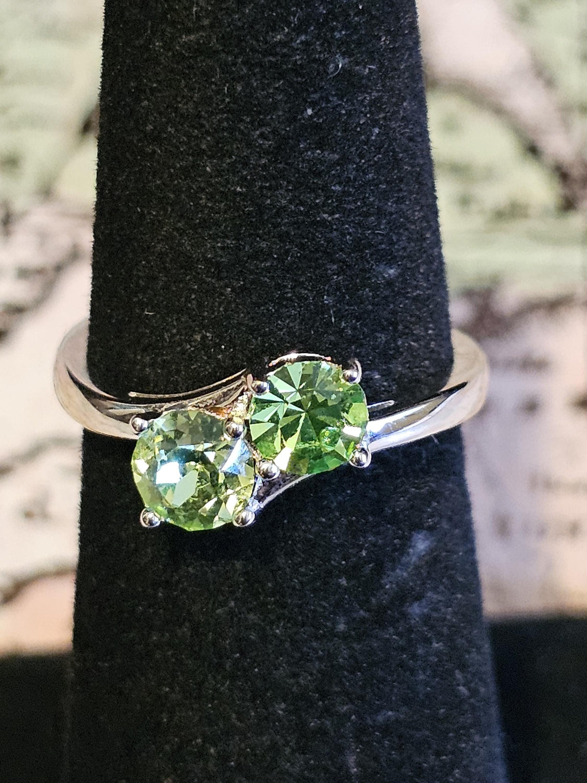 Uranium Glass Round cut Ring Toi et Moi style size 5 in Sterling Silver with 2 vintage 5mm Uranium glass stones that glows under black light
