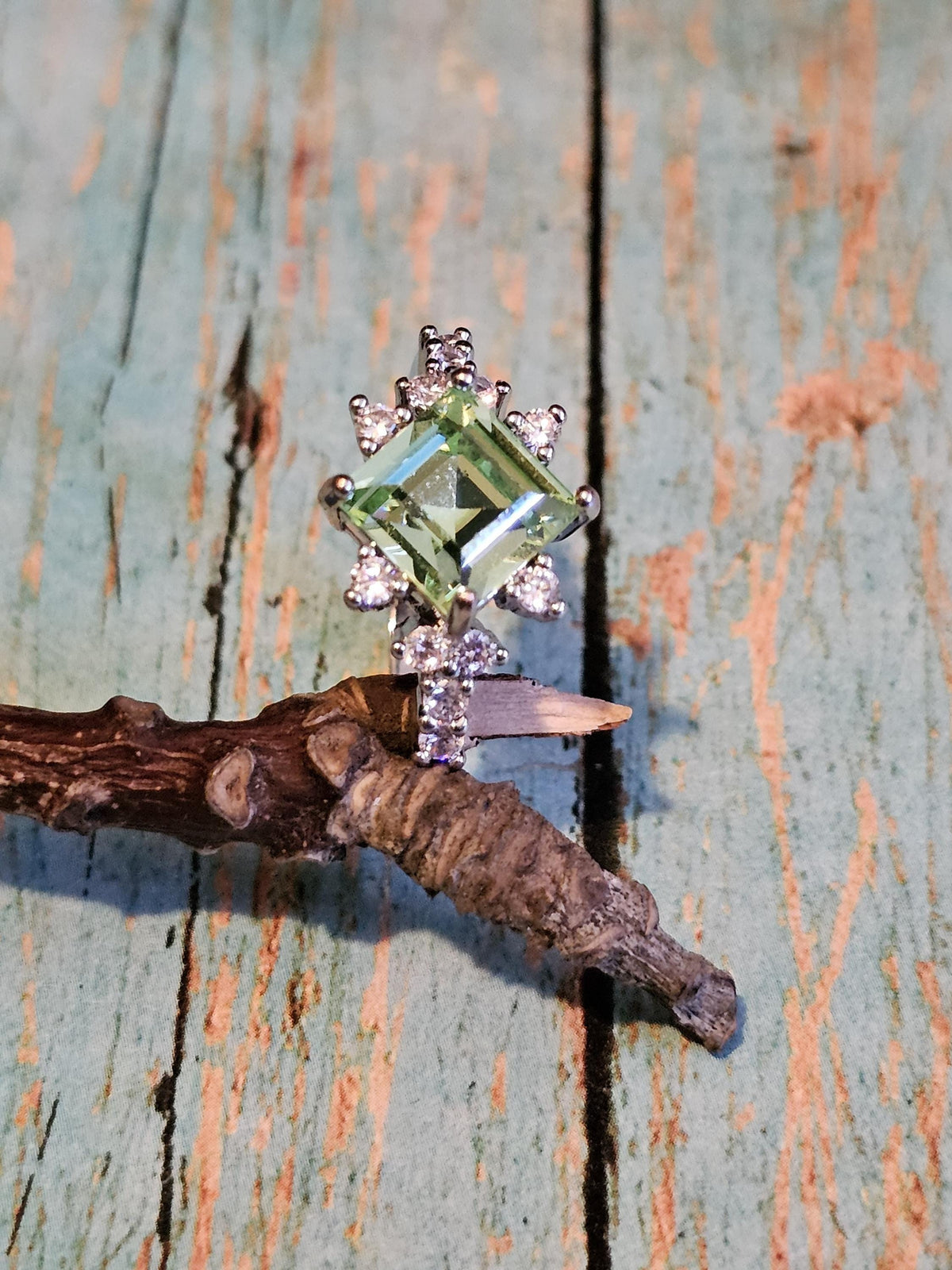 Uranium Glass Princess cut Ring with a 8 mm vintage Uranium glass stone that glows under black/UV light. Sterling Silver size 9.