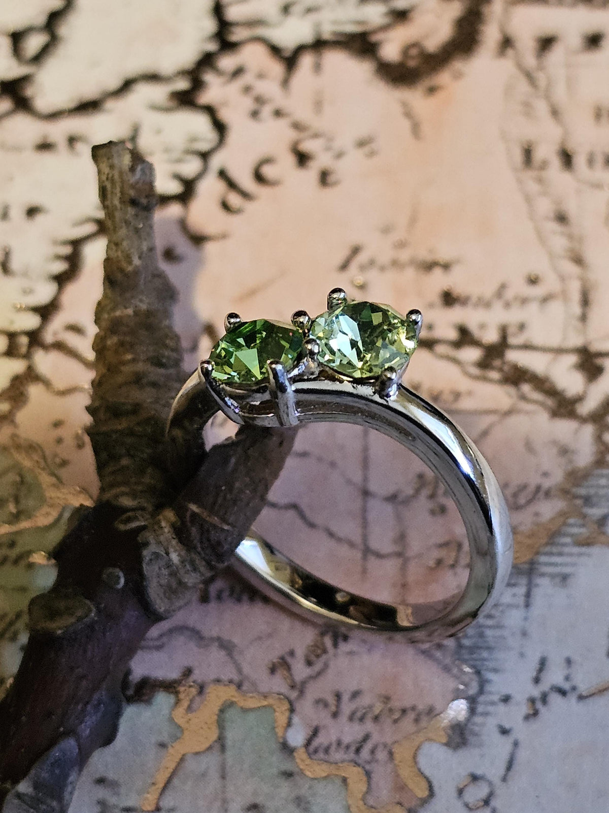 Uranium Glass Round cut Ring Toi et Moi style size 5 in Sterling Silver with 2 vintage 5mm Uranium glass stones that glows under black light