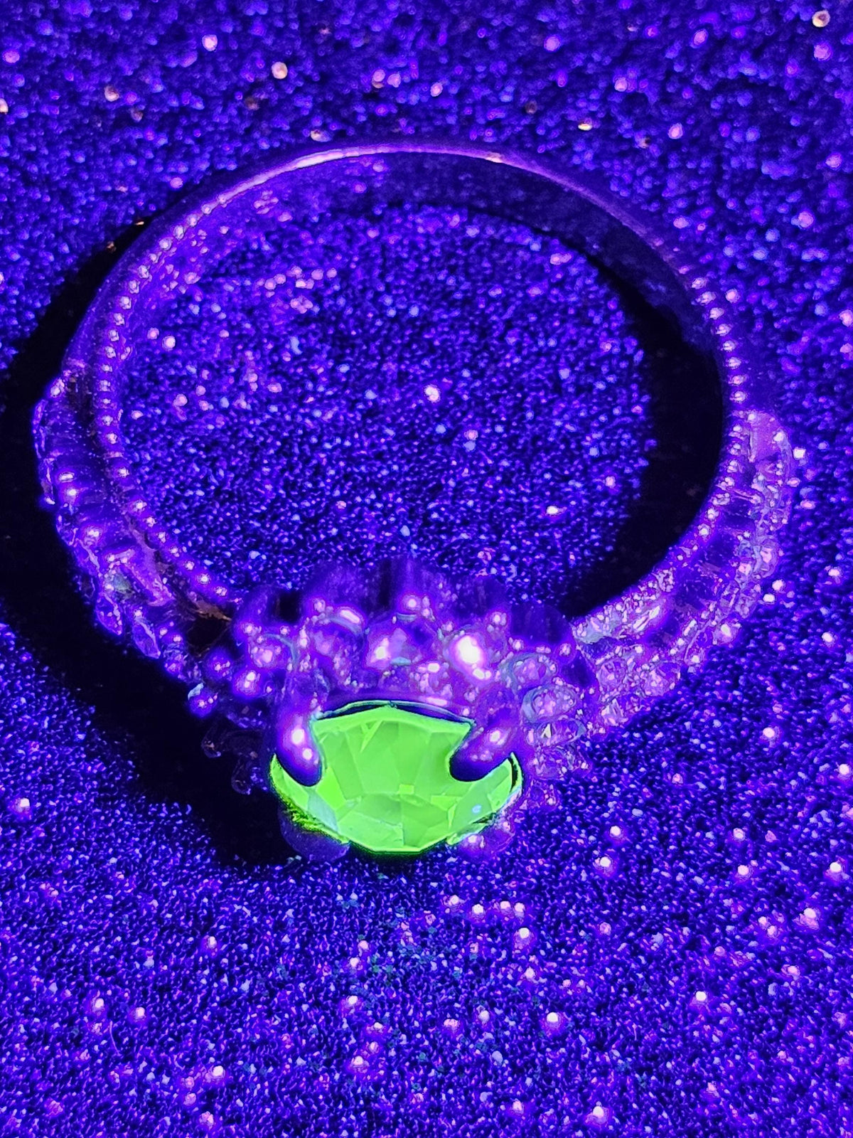 Uranium Glass Ring size 7 new Yellow Gold plated with a vintage 6 mm Round cut Uranium glass stone that glows under black / UV light