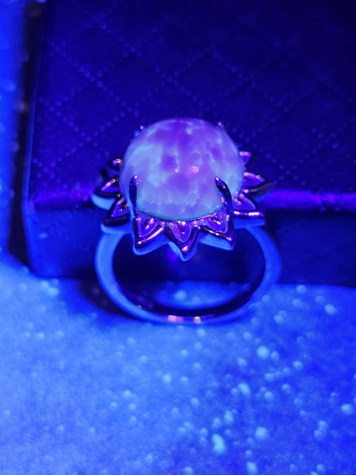 Uranium glass Glass Round cut Ring in size 7 new Sterling Silver with a vintage 13mm Uranium glass stone that glows under black / UV light