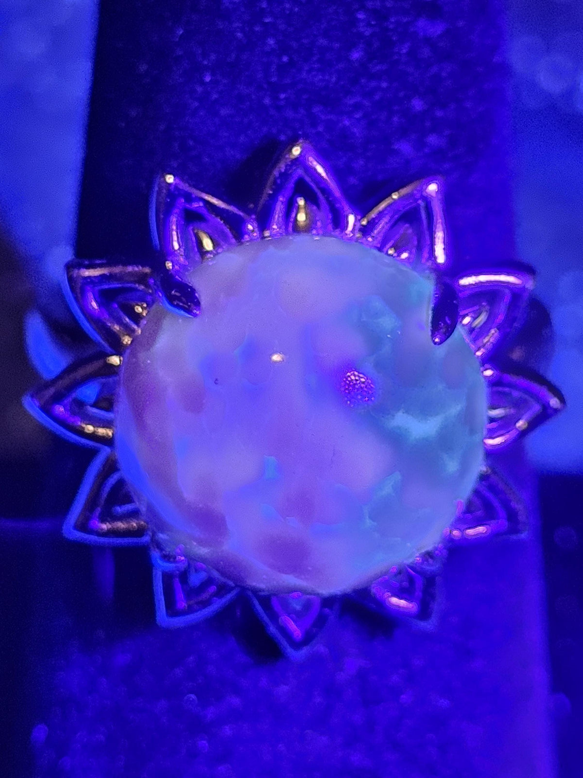 Uranium glass Glass Round cut Ring in size 7 new Sterling Silver with a vintage 13mm Uranium glass stone that glows under black / UV light