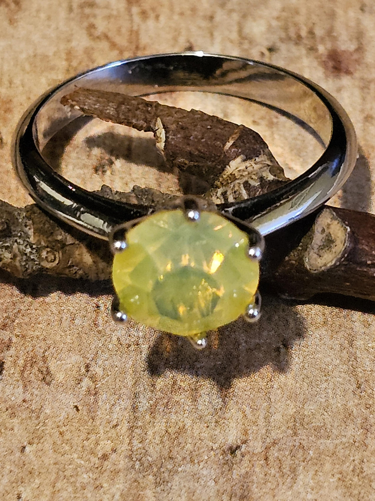 Uranium Glass Round cut Solitaire Ring size 8 in new Sterling Silver with a Yellow 8mm Uranium glass stone that glows under black/UV light