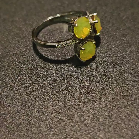 Uranium Glass Round cut Ring size 7 new Sterling Silver with 3 vintage Yellow Uranium glass stones that glows under black/UV light