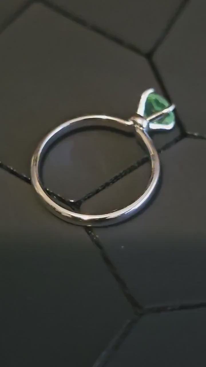 Uranium Glass Round cut Solitaire Ring size 6.5/7/7.5 in new Sterling Silver with 6mm Uranium glass stone that glows under black/UV light
