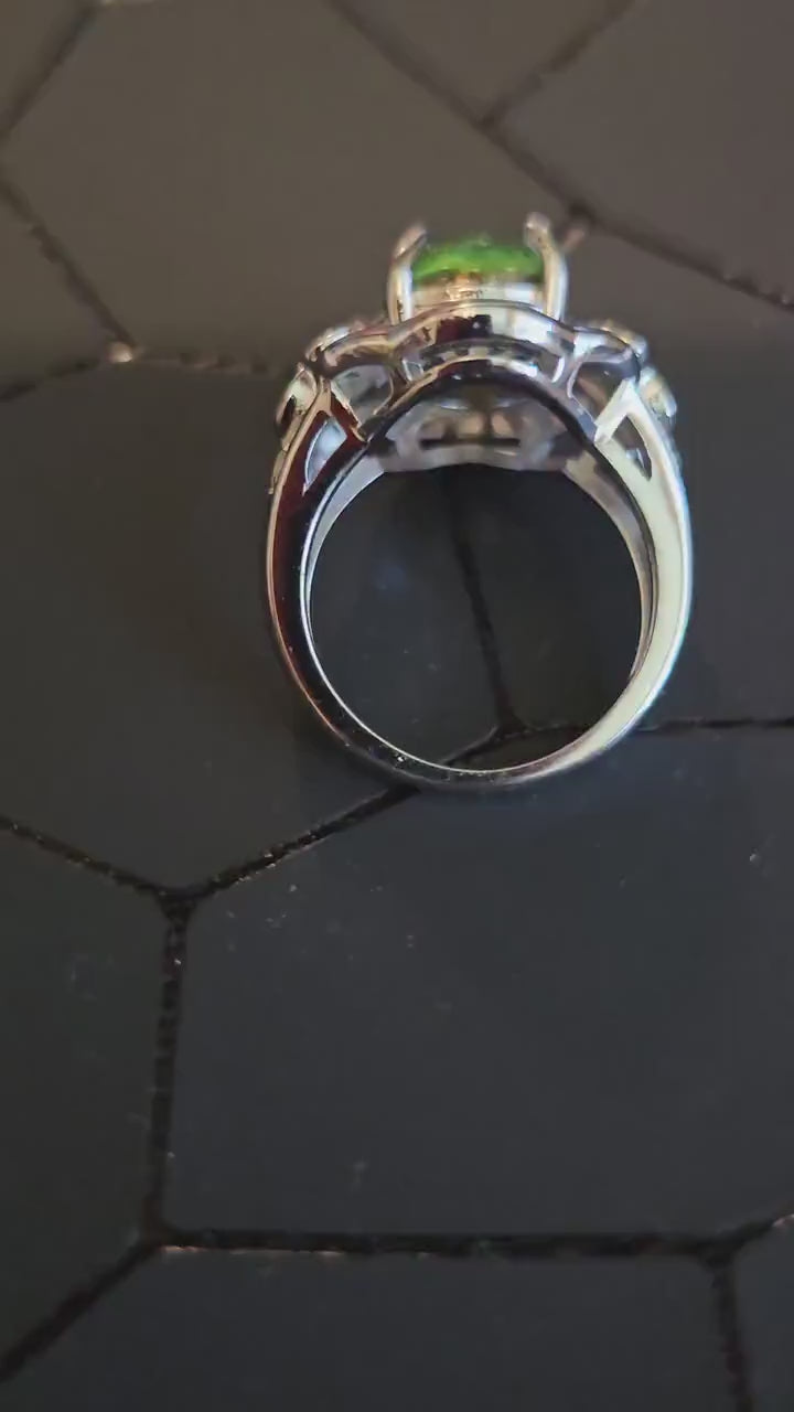 Uranium Glass Round cut Ring in size 7. New Vintage style Sterling Silver with a vintage Uranium glass stone that glows under black/UV light